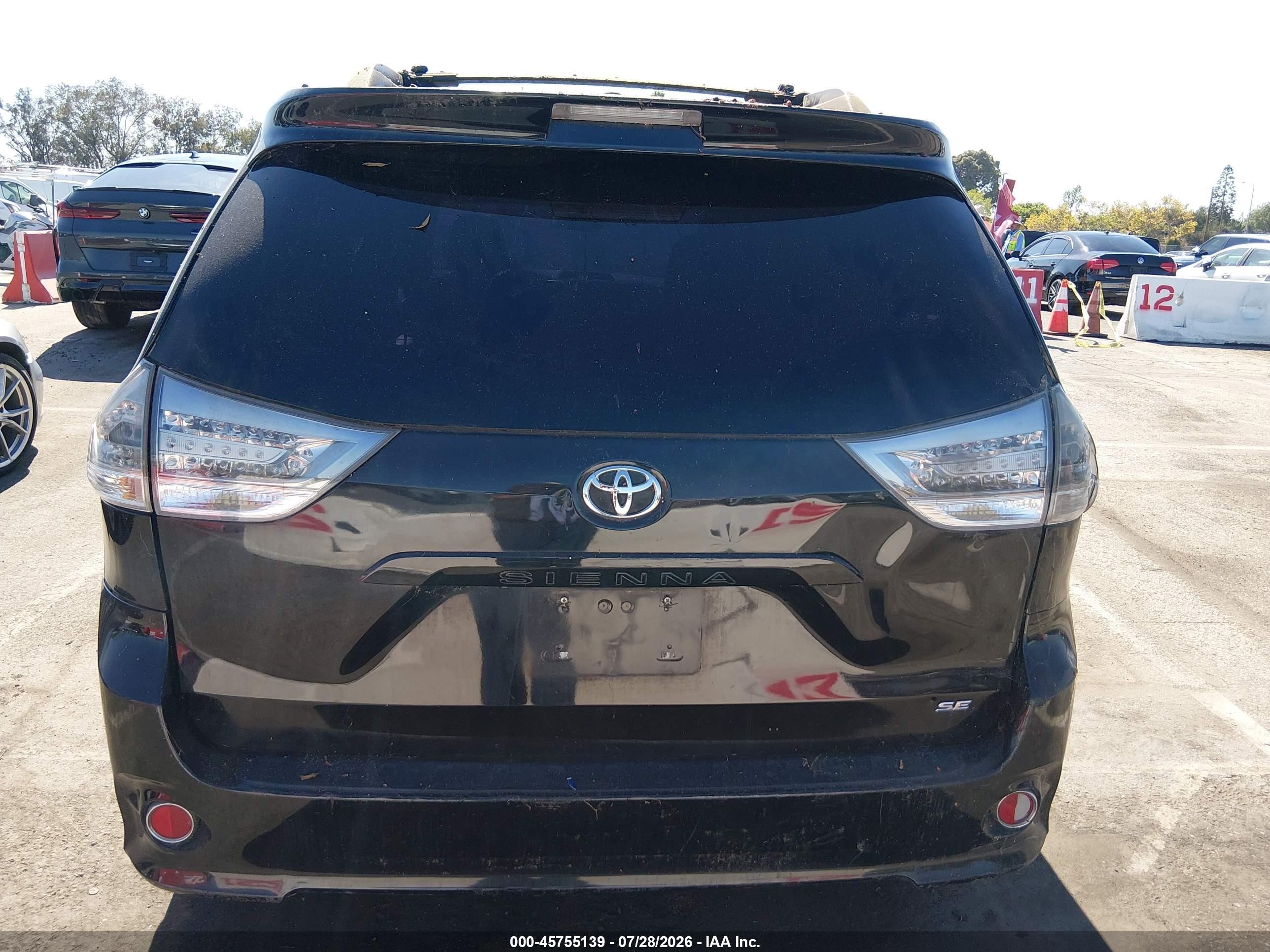 2013 Toyota Sienna Se 8 Passenger Черный vin: 5TDXK3DC9DS390243