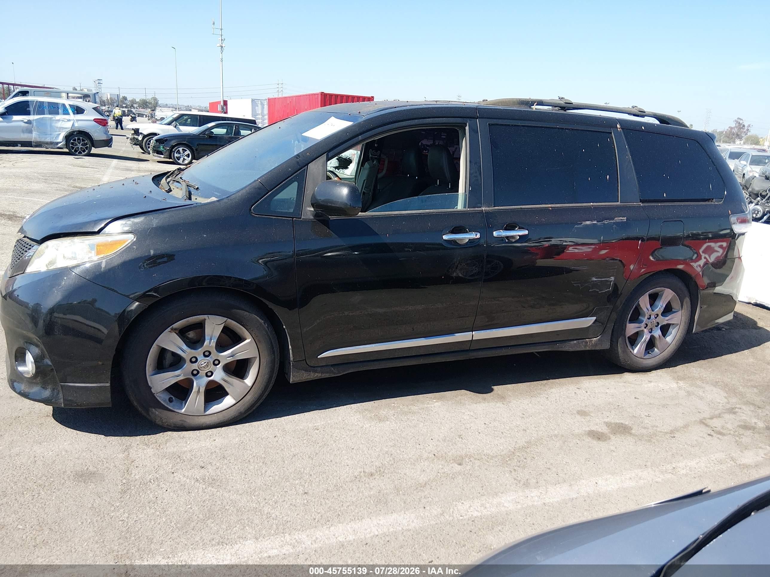 2013 Toyota Sienna Se 8 Passenger Черный vin: 5TDXK3DC9DS390243