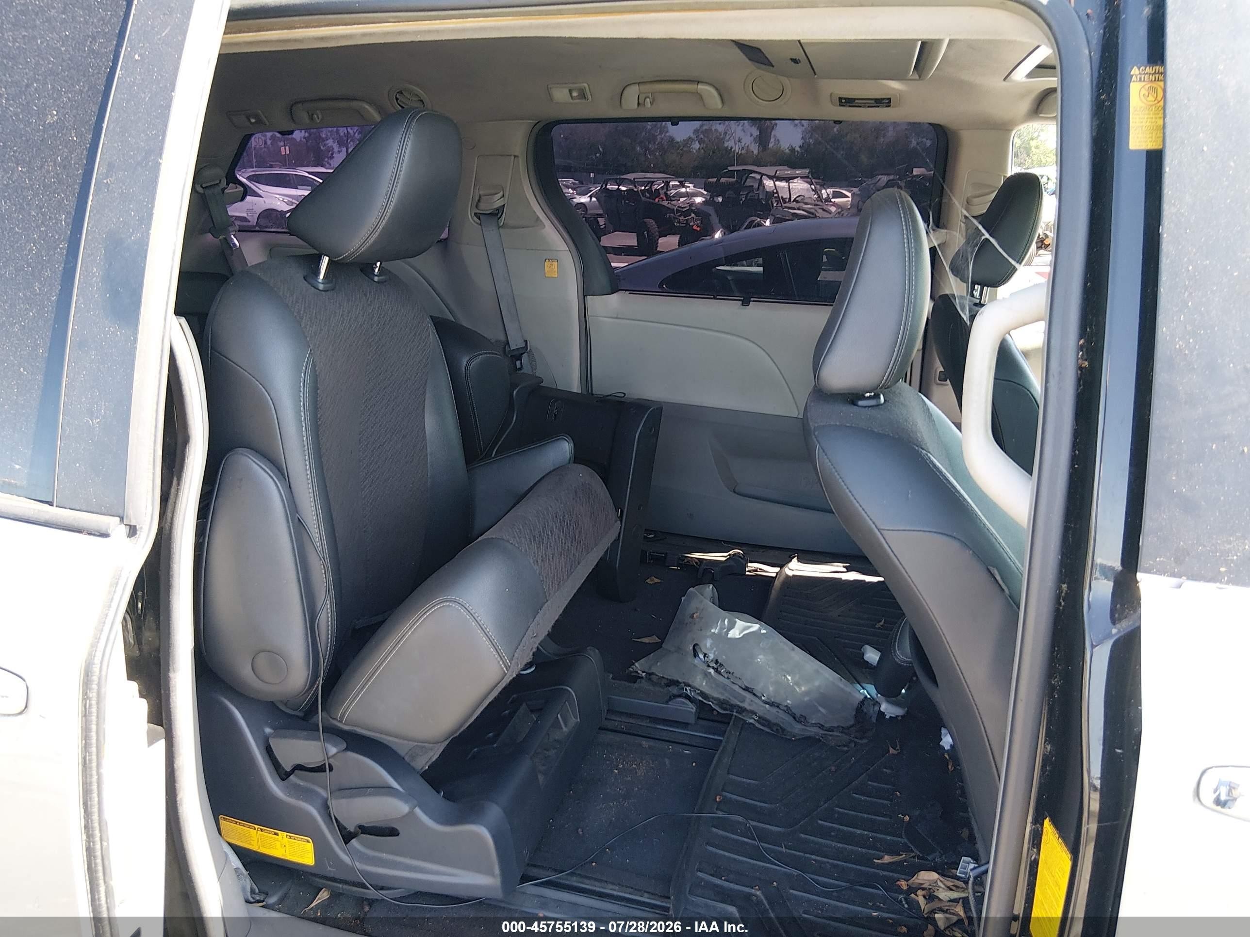 2013 Toyota Sienna Se 8 Passenger Черный vin: 5TDXK3DC9DS390243