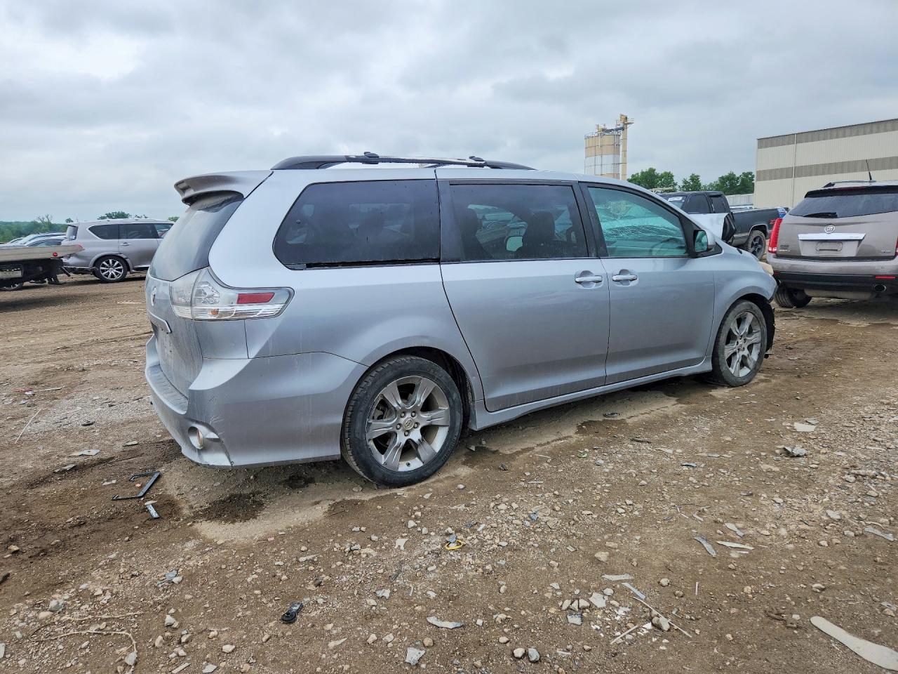 2013 Toyota Sienna Sport Silver vin: 5TDXK3DC9DS399024