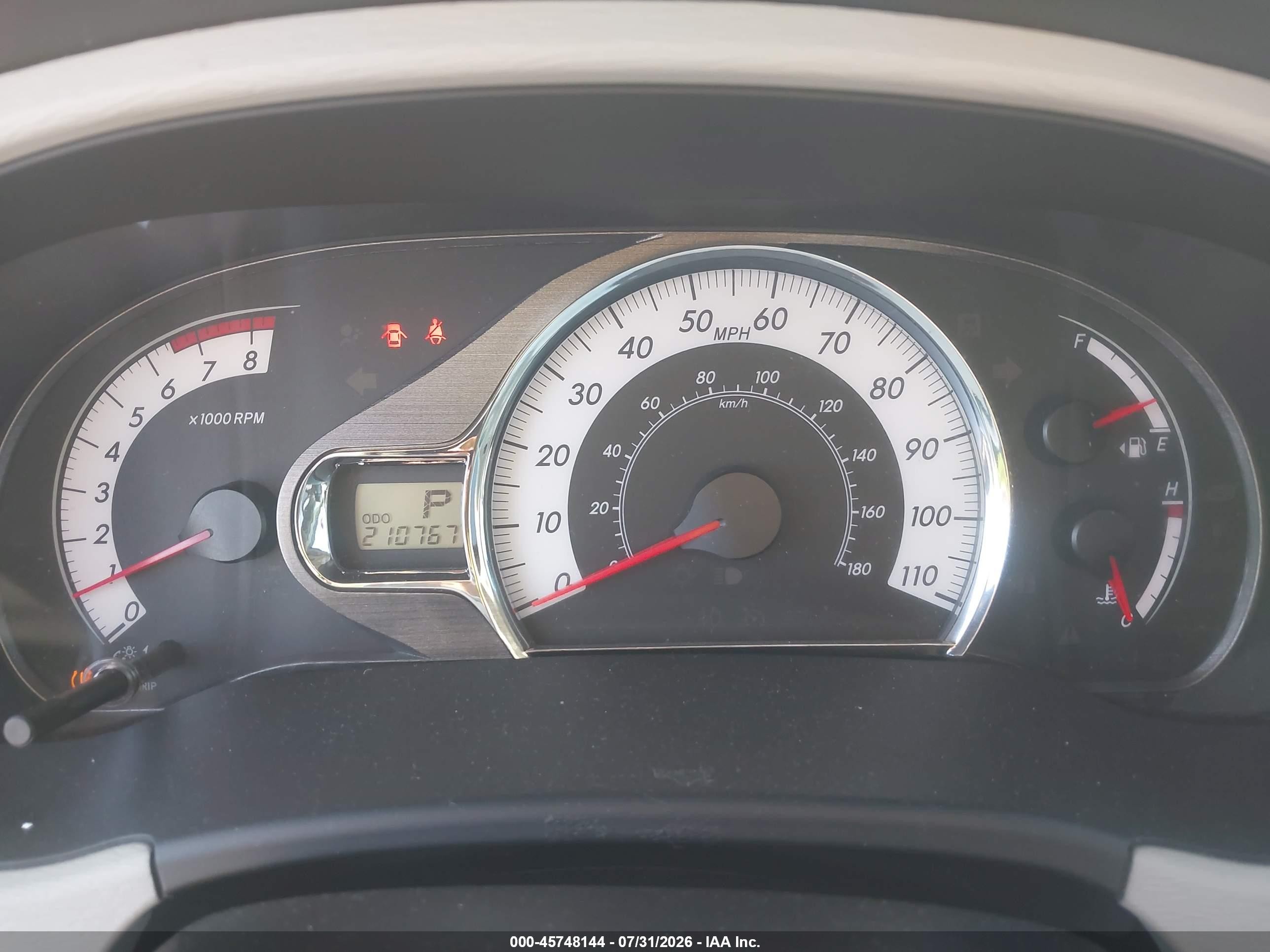2014 Toyota Sienna Se 8 Passenger White vin: 5TDXK3DC9ES412517