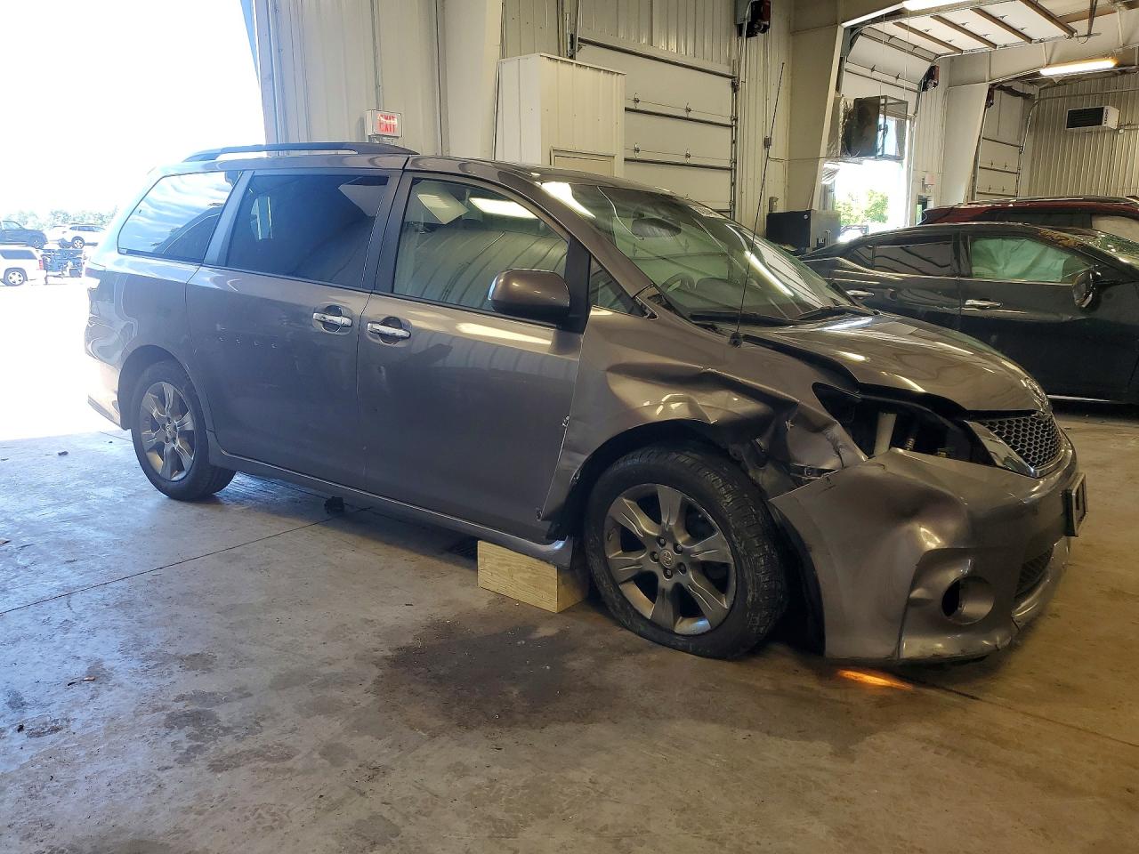 2014 Toyota Sienna Sport Gray vin: 5TDXK3DC9ES466674
