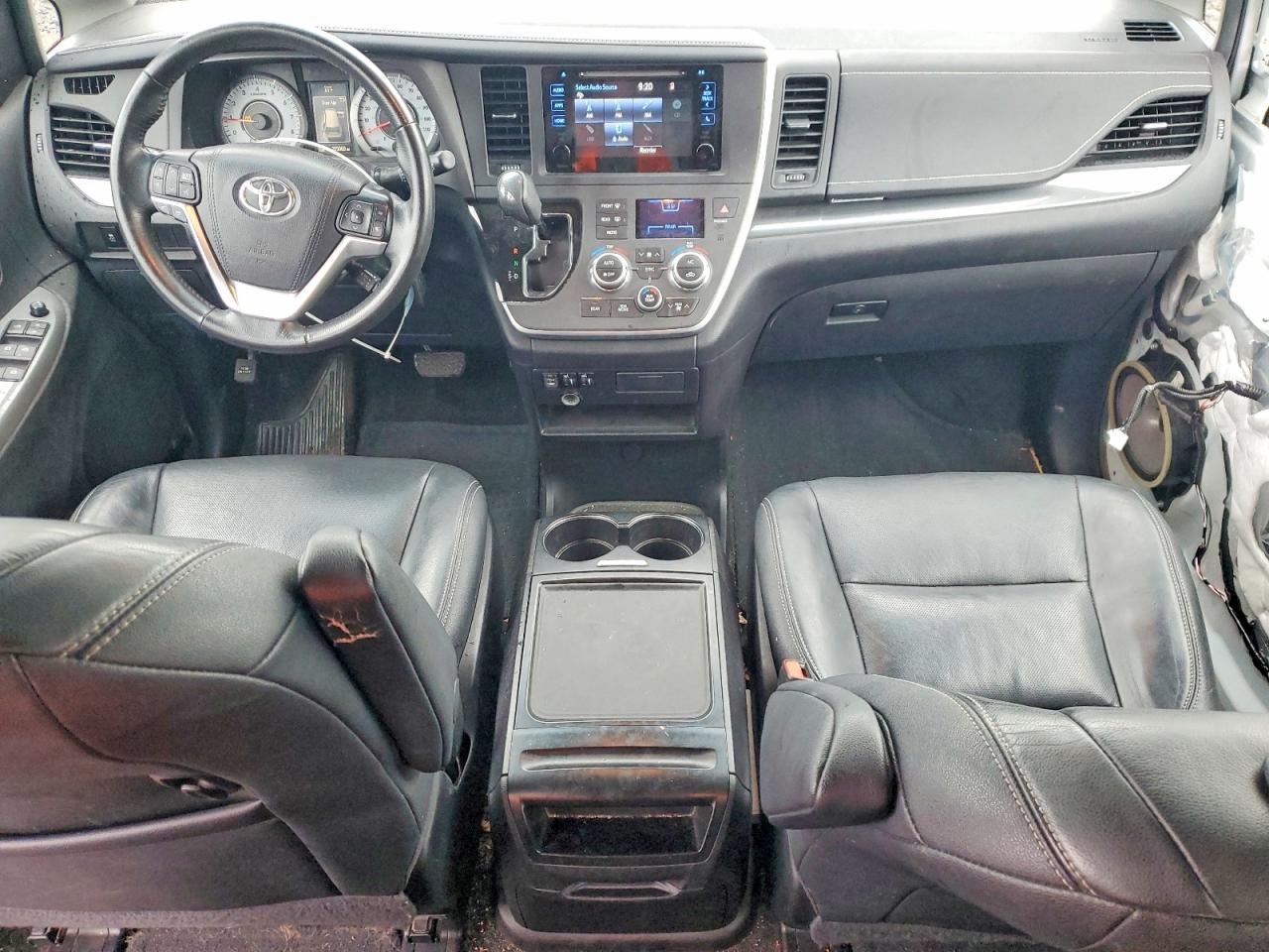 2015 Toyota Sienna Sport White vin: 5TDXK3DC9FS637022