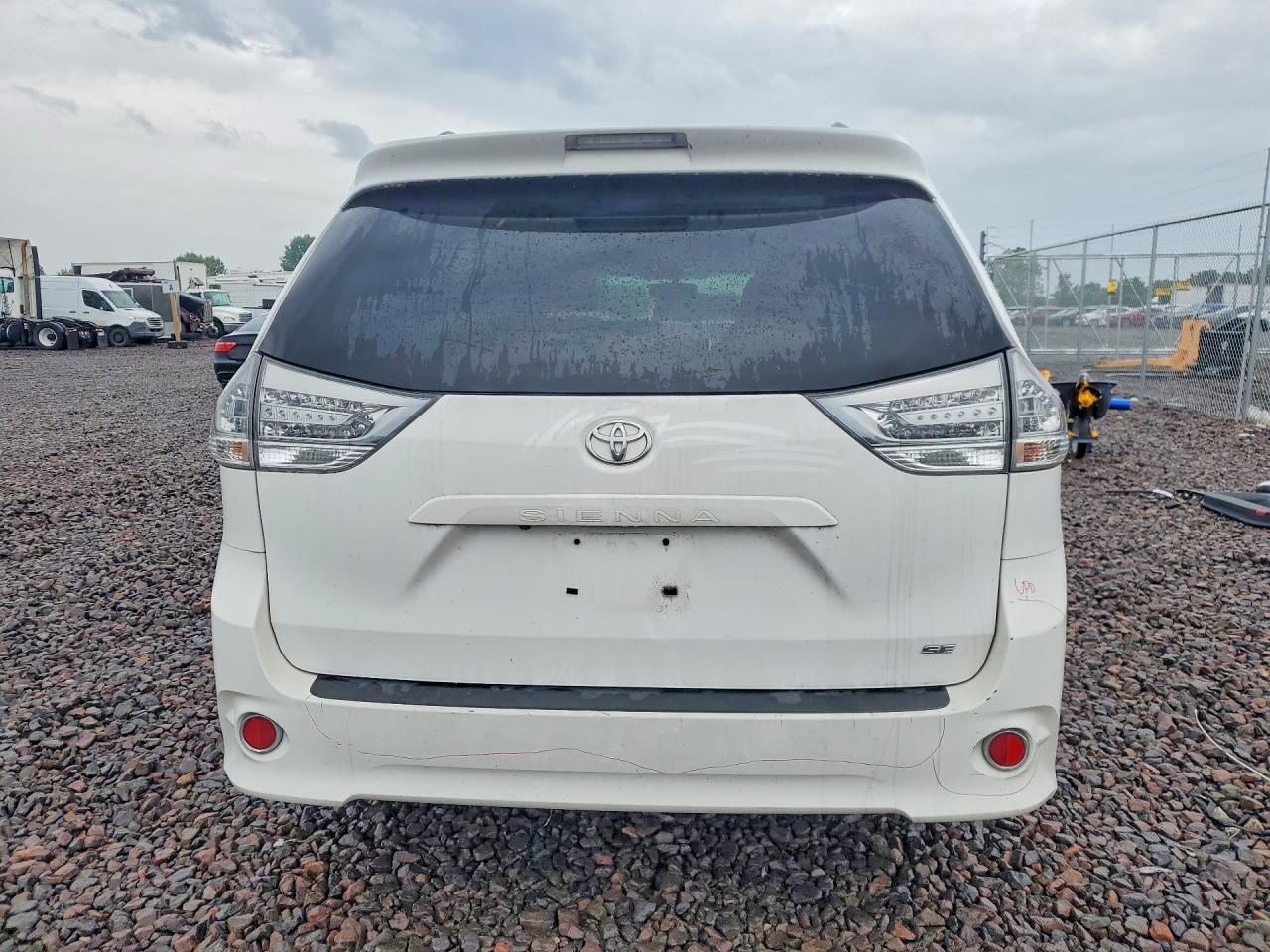 2015 Toyota Sienna Sport White vin: 5TDXK3DC9FS637022