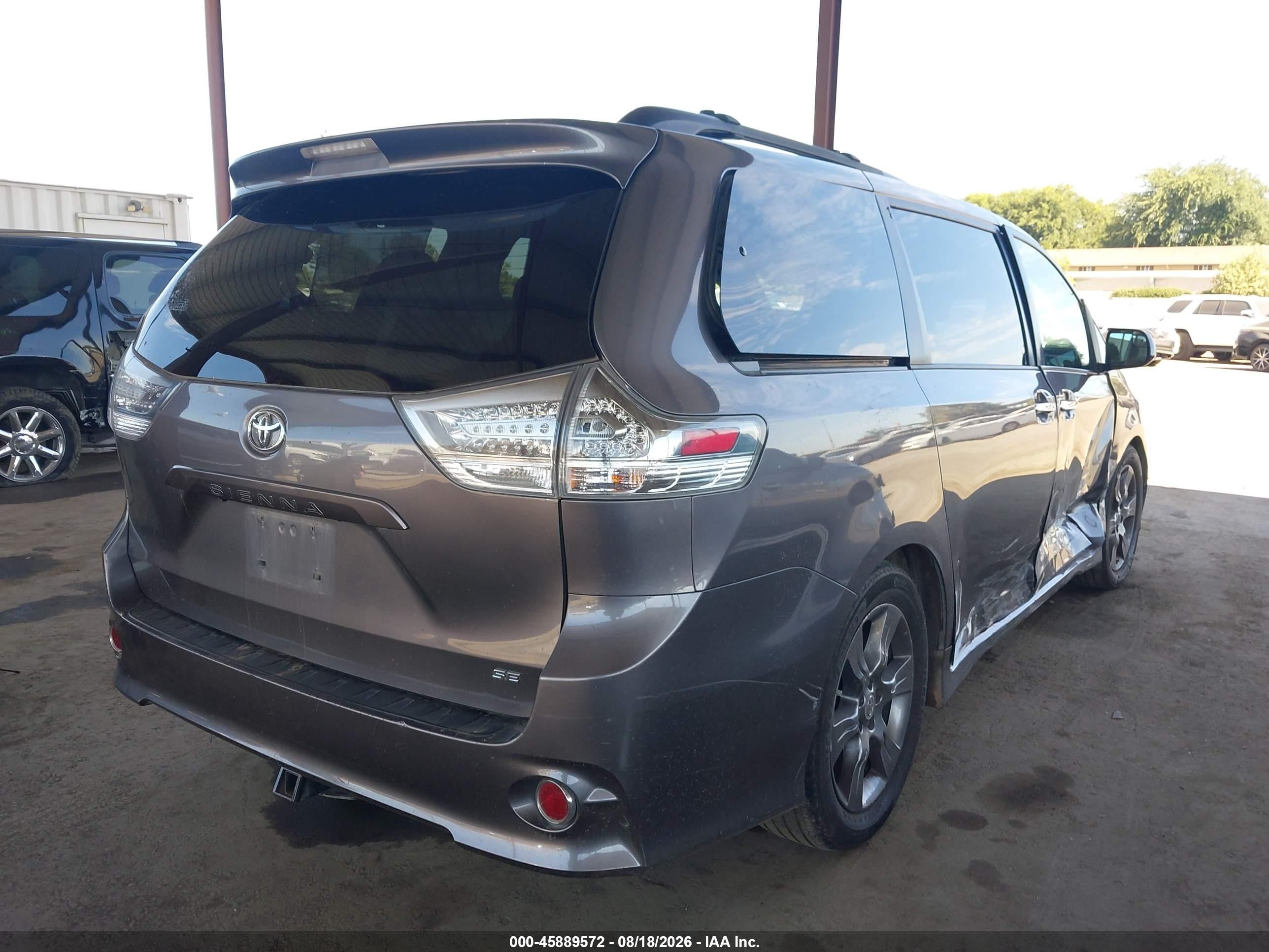 2015 Toyota Sienna Se 8 Passenger Gray vin: 5TDXK3DC9FS641703