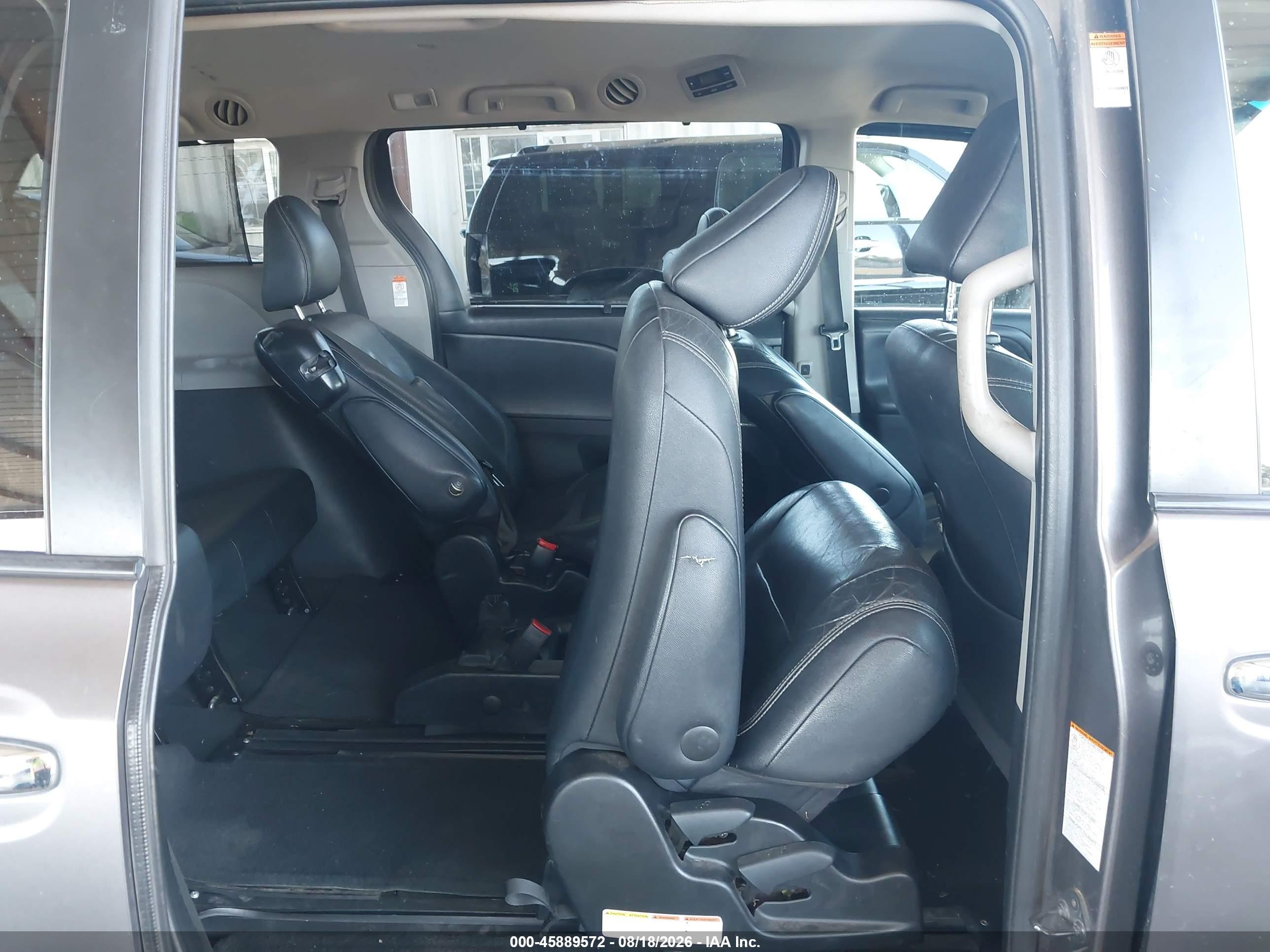 2015 Toyota Sienna Se 8 Passenger Gray vin: 5TDXK3DC9FS641703