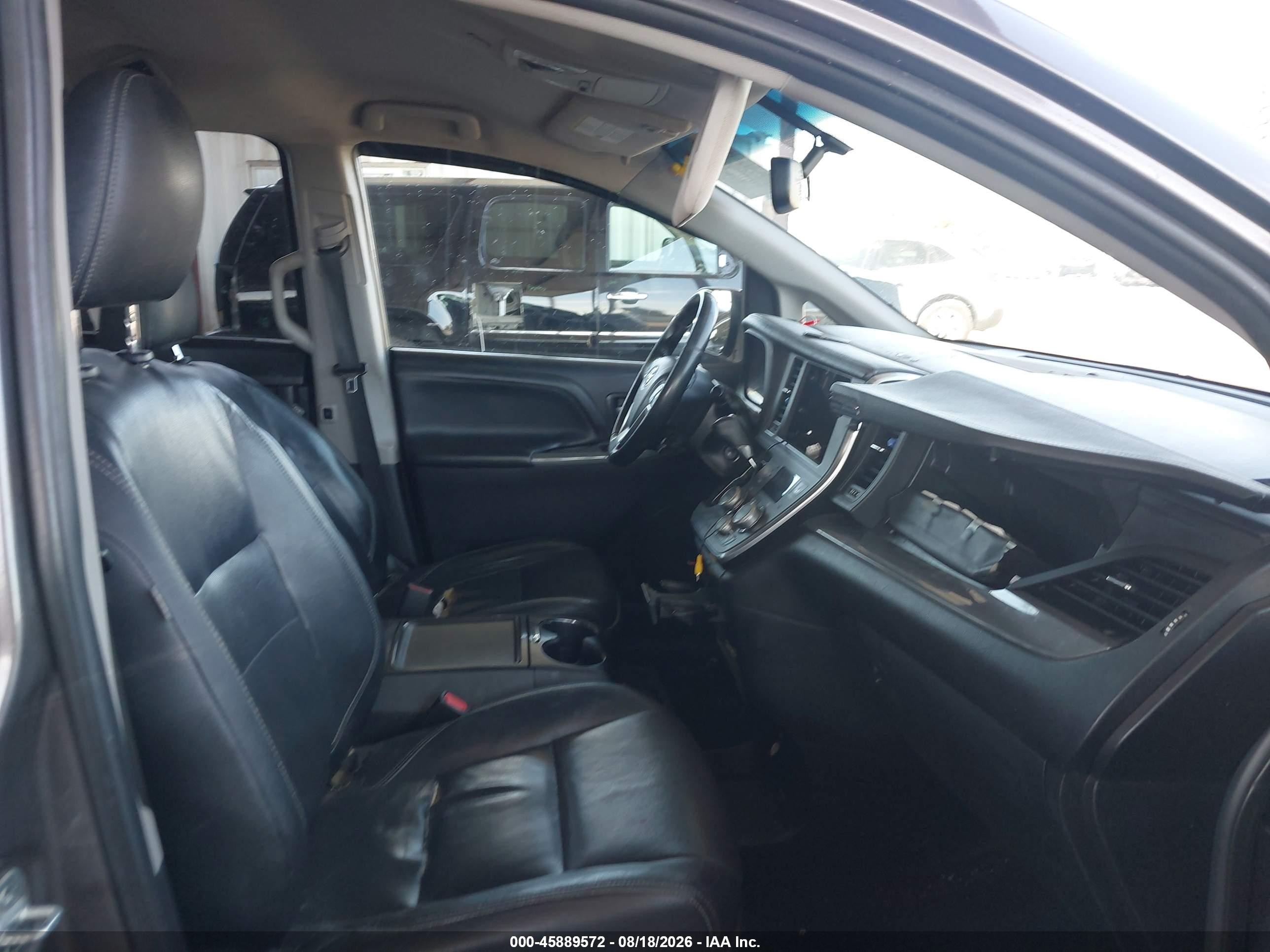 2015 Toyota Sienna Se 8 Passenger Gray vin: 5TDXK3DC9FS641703