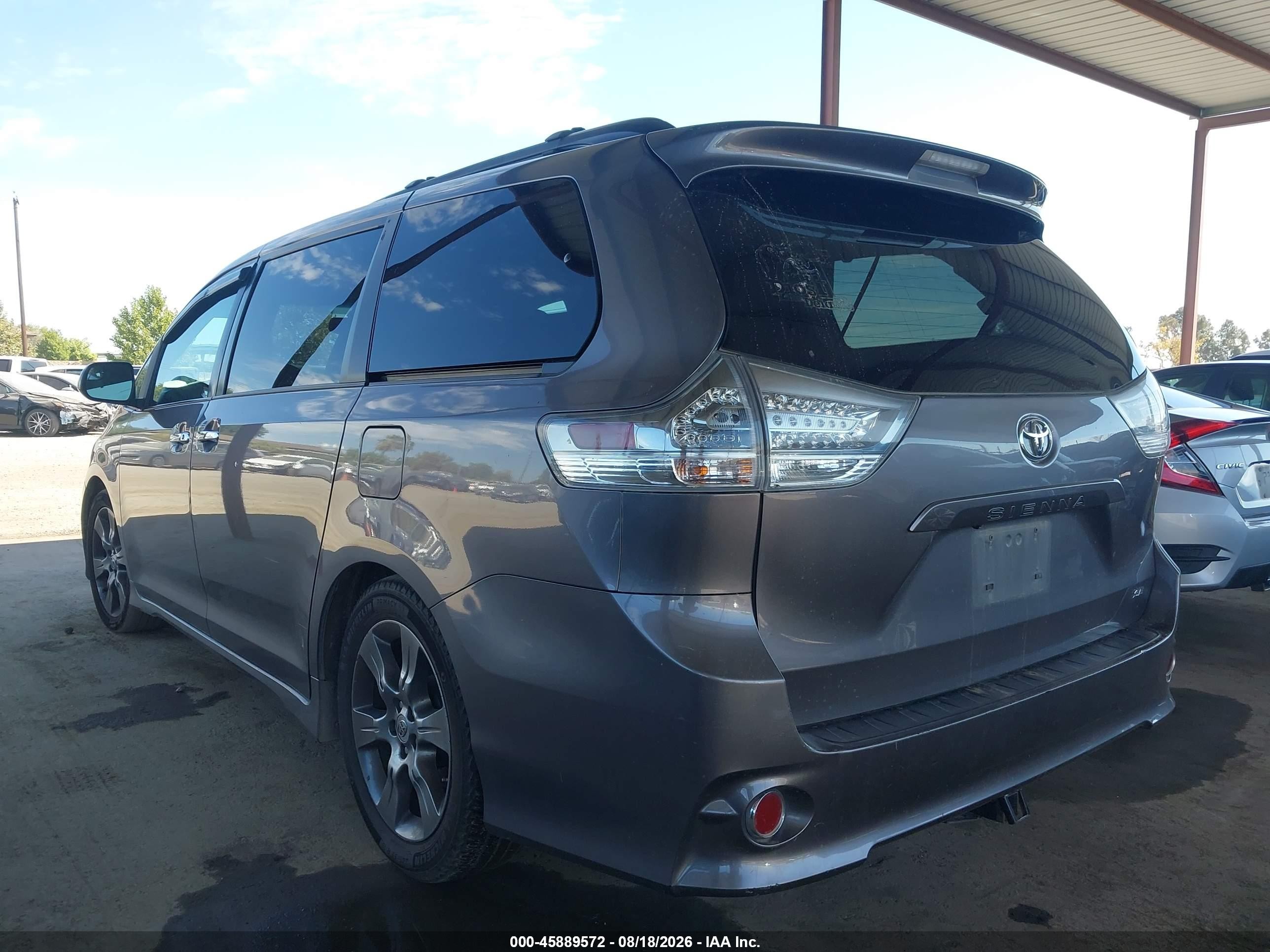 2015 Toyota Sienna Se 8 Passenger Gray vin: 5TDXK3DC9FS641703