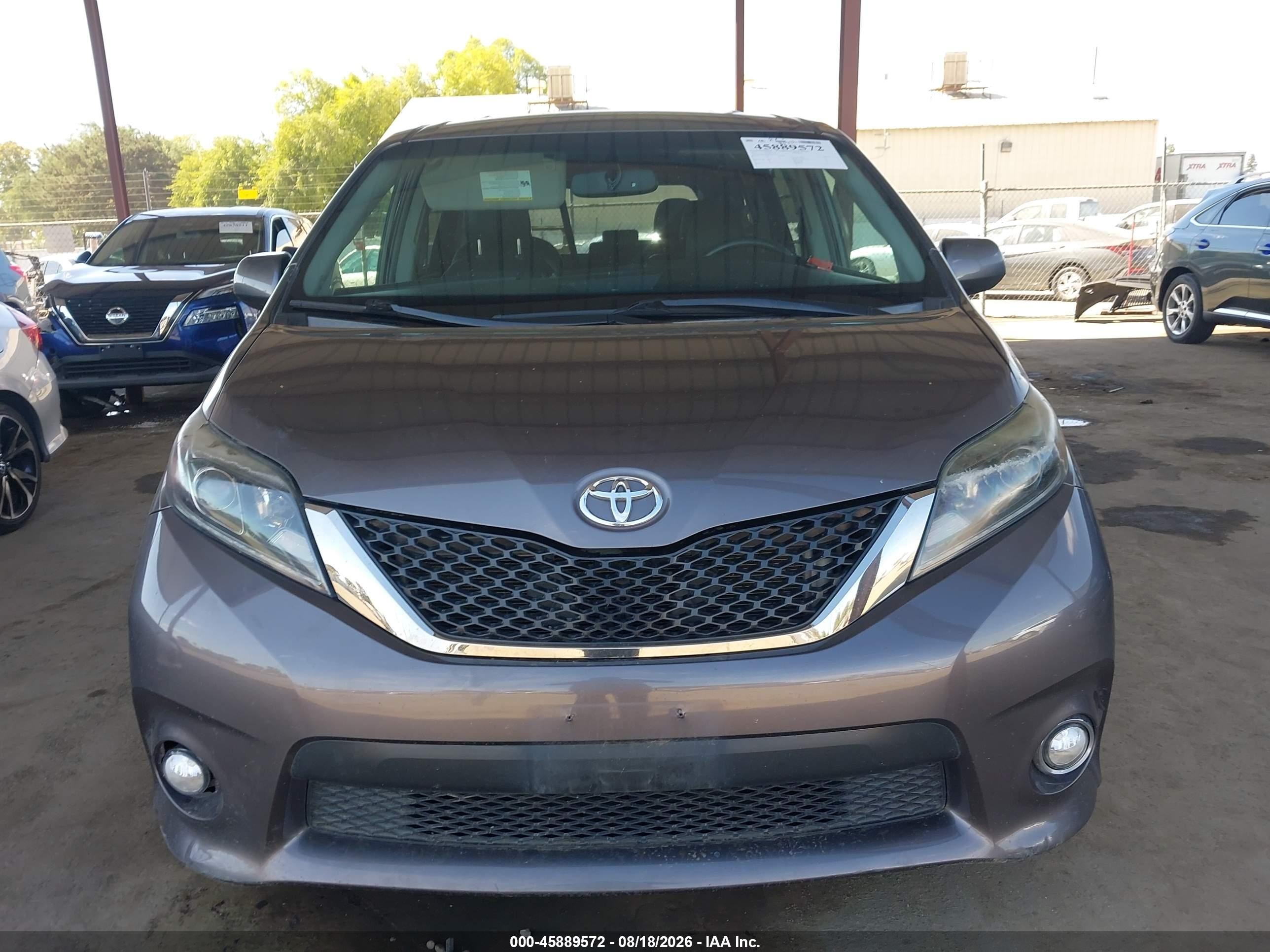 2015 Toyota Sienna Se 8 Passenger Gray vin: 5TDXK3DC9FS641703