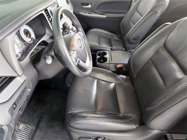 2016 Toyota Sienna Se Gray vin: 5TDXK3DC9GS752950