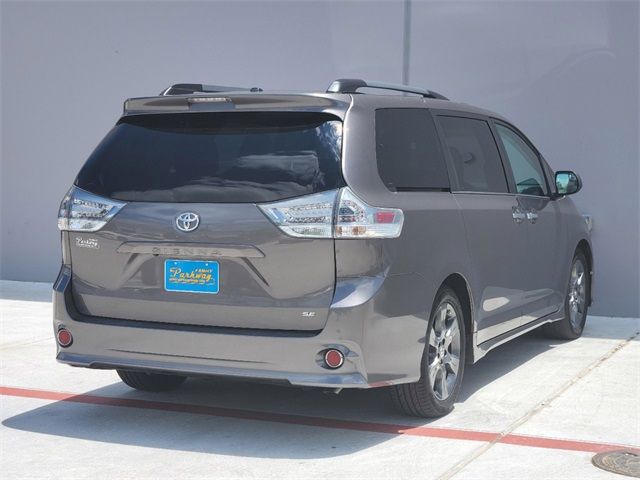 2016 Toyota Sienna Se Gray vin: 5TDXK3DC9GS752950