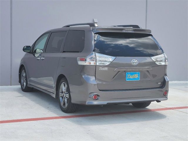 2016 Toyota Sienna Se Gray vin: 5TDXK3DC9GS752950