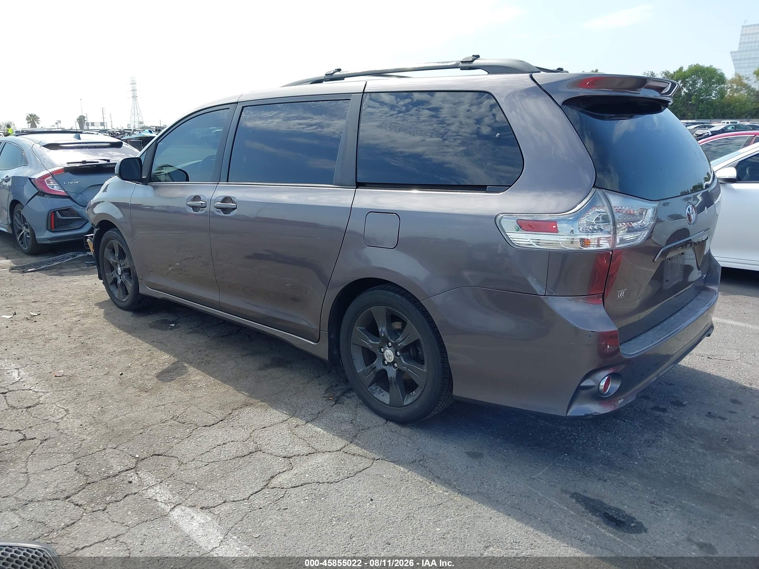 2011 Toyota Sienna Se Silver vin: 5TDXK3DCXBS040522