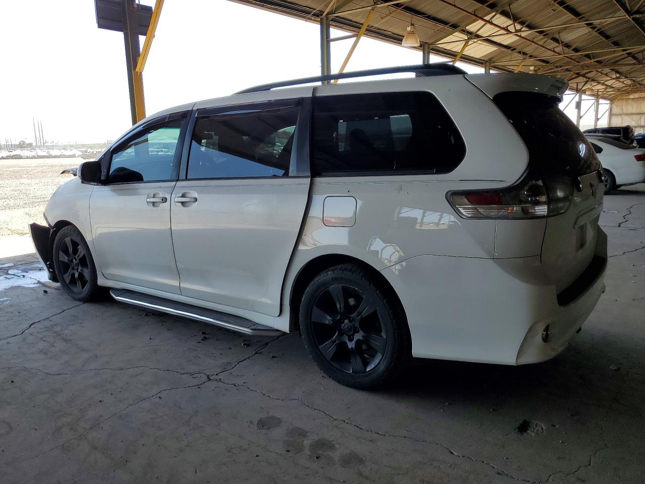 2011 Toyota Sienna Sport White vin: 5TDXK3DCXBS054422