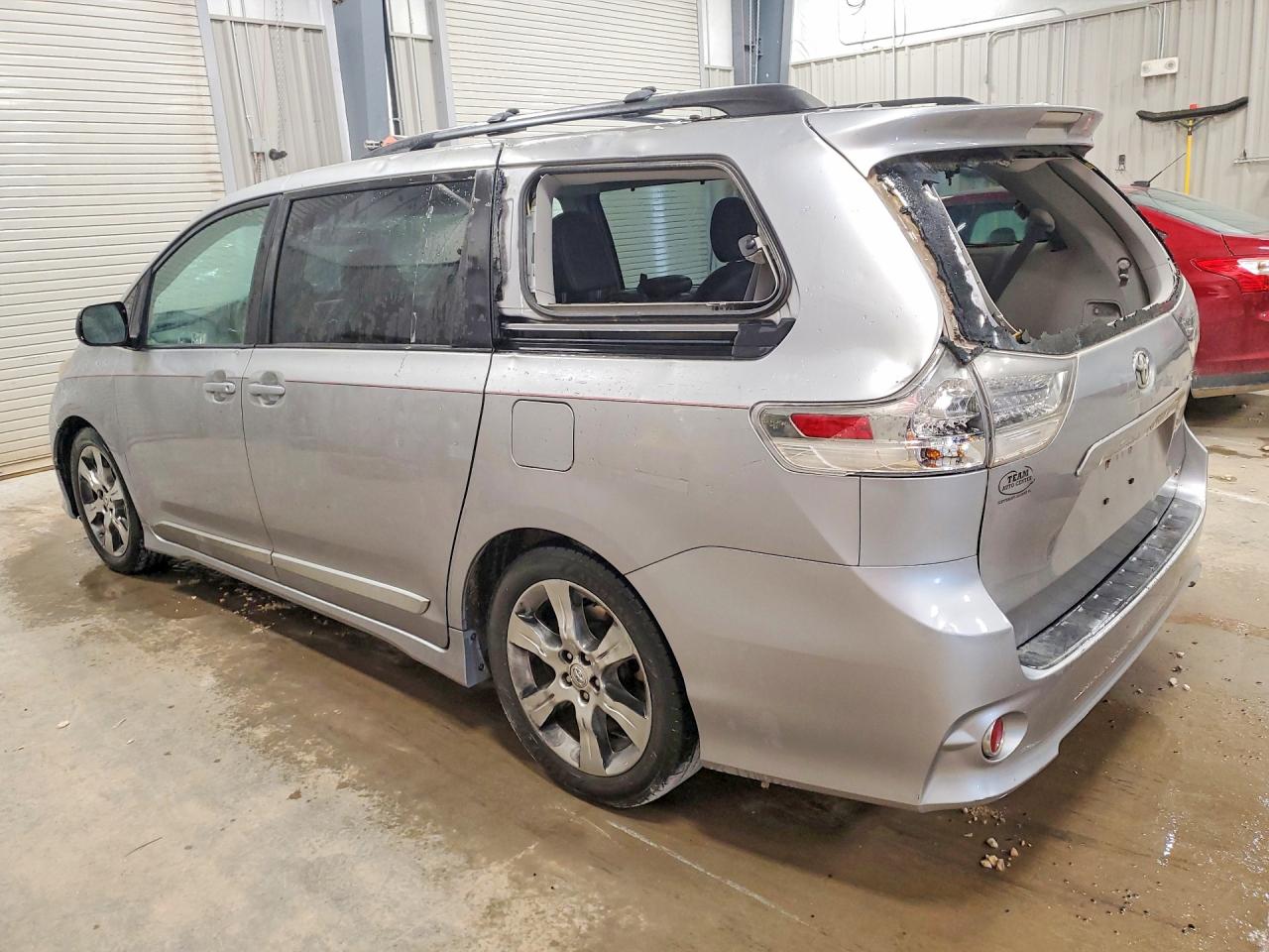 2012 Toyota Sienna Sport Серебряный vin: 5TDXK3DCXCS255349
