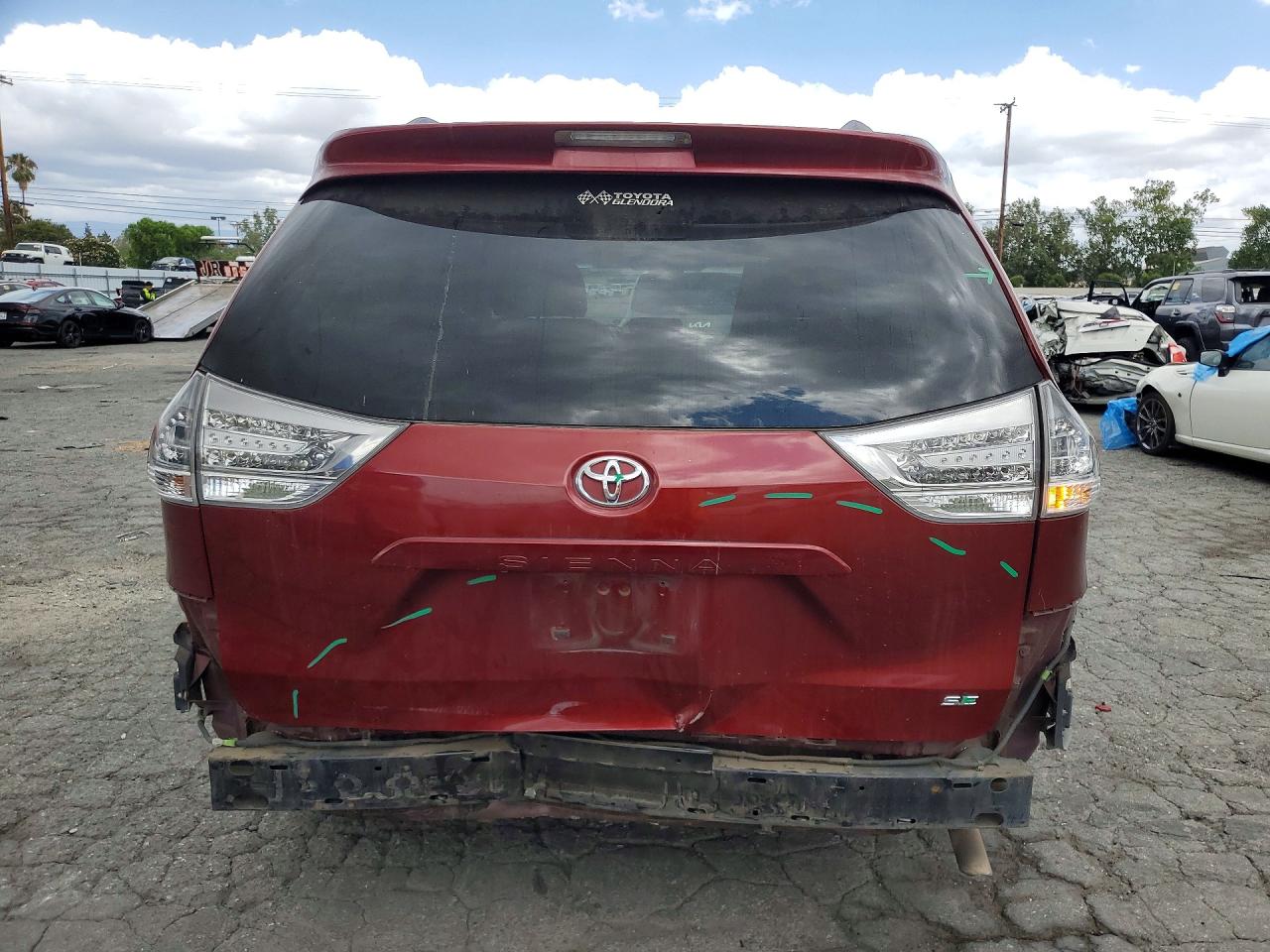 2013 Toyota Sienna Sport Burgundy vin: 5TDXK3DCXDS289681