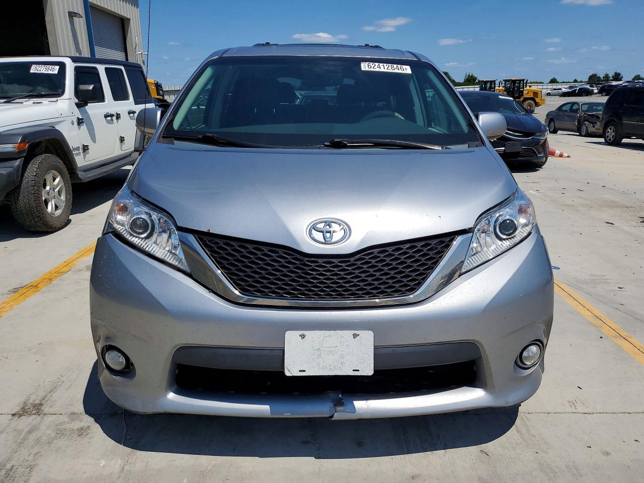 2013 Toyota Sienna Sport Silver vin: 5TDXK3DCXDS299708