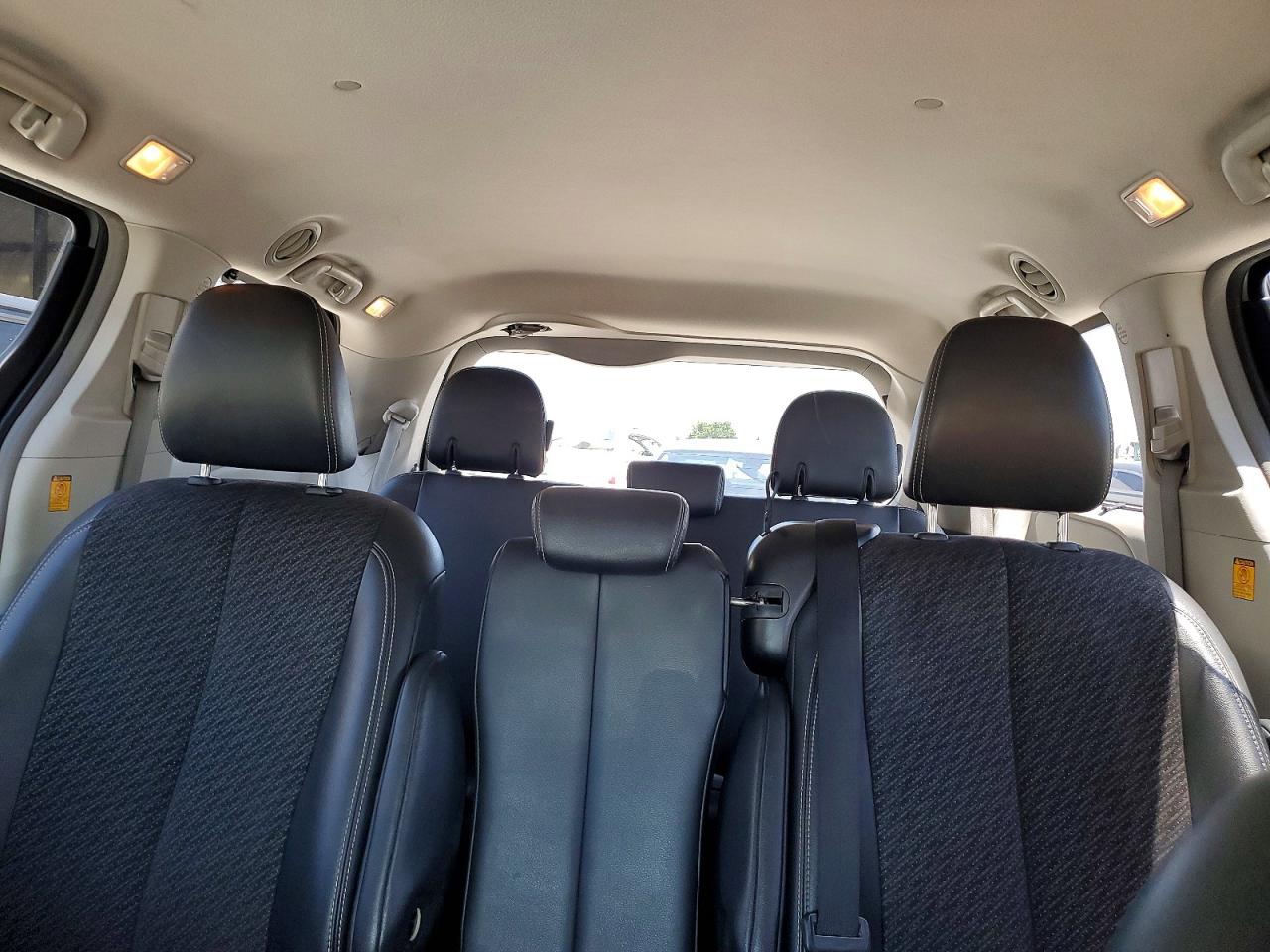 2013 Toyota Sienna Sport Silver vin: 5TDXK3DCXDS299708