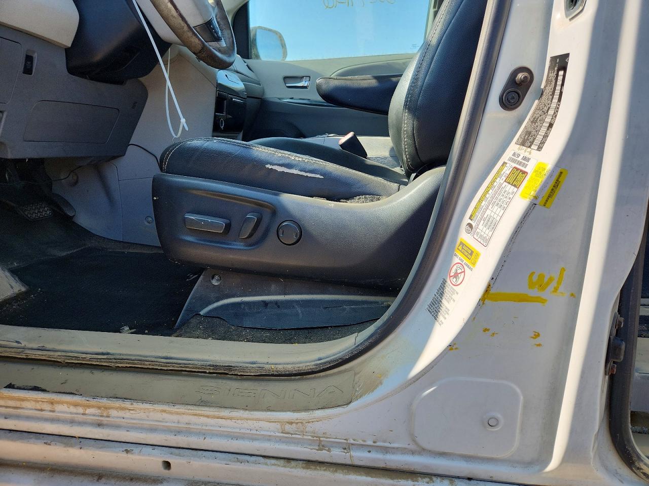 2014 Toyota Sienna Sport White vin: 5TDXK3DCXES409836