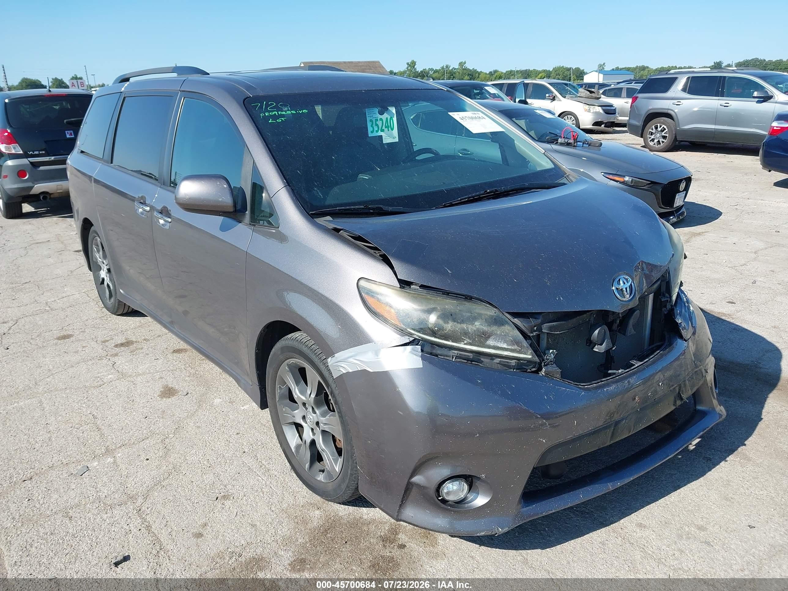 2015 Toyota Sienna Se 8 Passenger Gray vin: 5TDXK3DCXFS543179