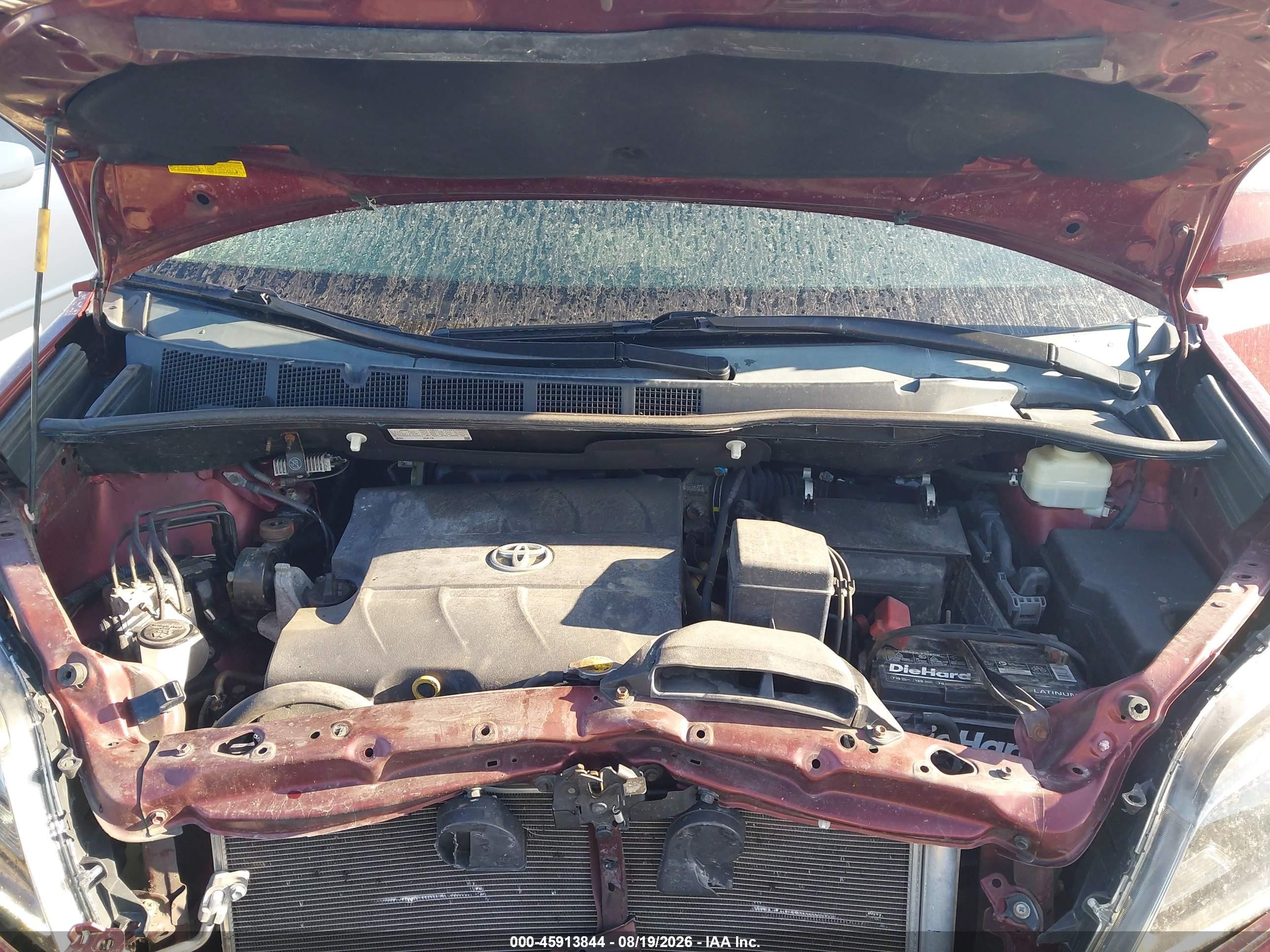 2015 Toyota Sienna Se 8 Passenger Burgundy vin: 5TDXK3DCXFS555607