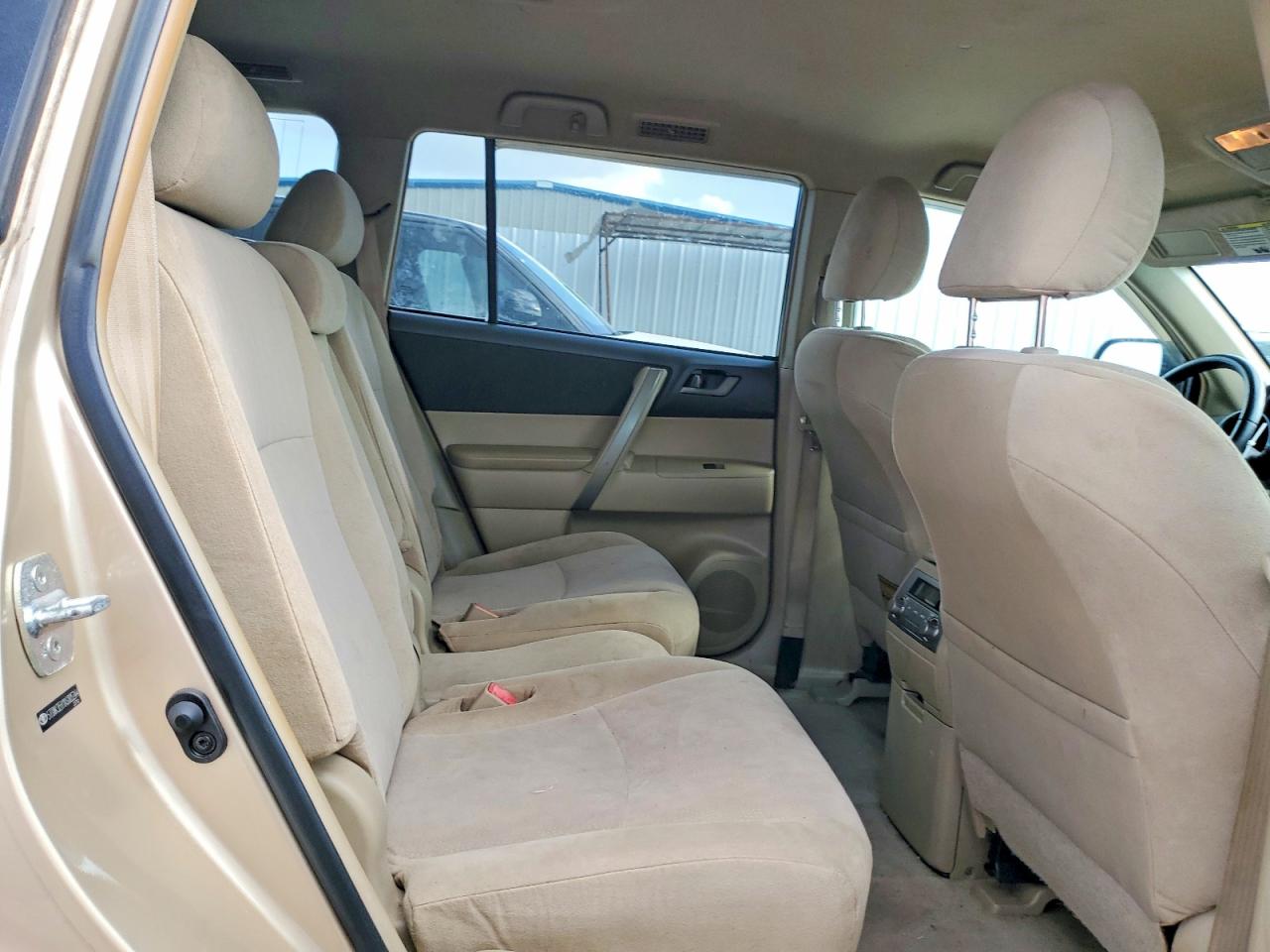 2010 Toyota Highlander Sport Gold vin: 5TDXK3EH1AS005344