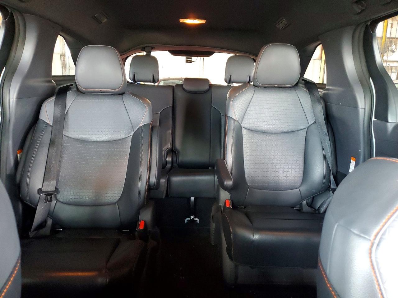 2022 Toyota Sienna Xse White vin: 5TDXRKEC0NS111333