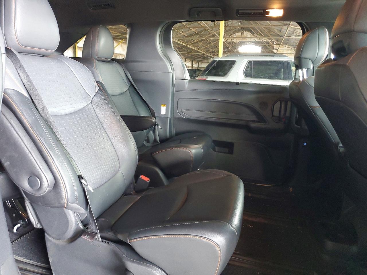 2022 Toyota Sienna Xse White vin: 5TDXRKEC0NS111333