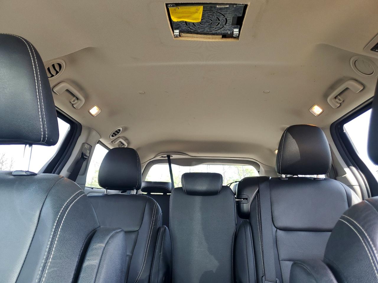 2020 Toyota Sienna Se 8-passenger Черный vin: 5TDXZ3DC6LS035413