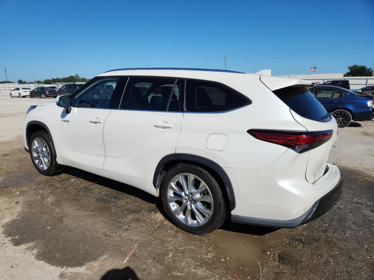 2020 Toyota Highlander Hybrid Limited White vin: 5TDYARAH5LS002689
