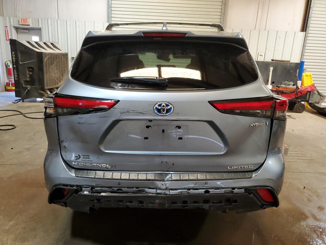 2023 Toyota Highlander Hybrid Limited Серебряный vin: 5TDYARAH7PS518607 Damage: Lift Gate, Dent(S) W/ Paint Dmg, > 12 Inches