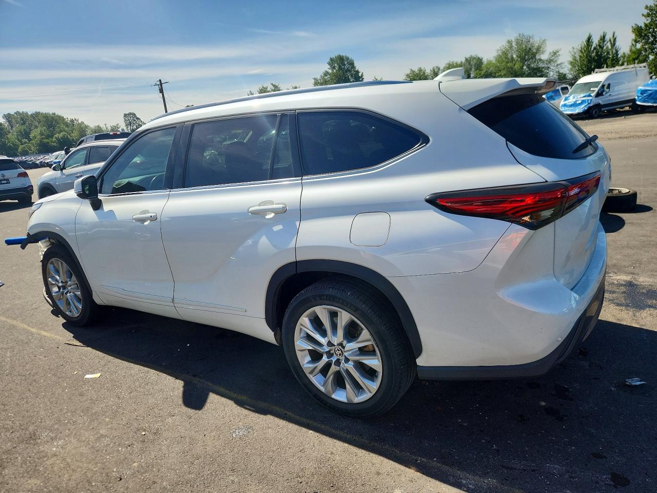 2021 Toyota Highlander Hybrid Limited White vin: 5TDYARAHXMS005007