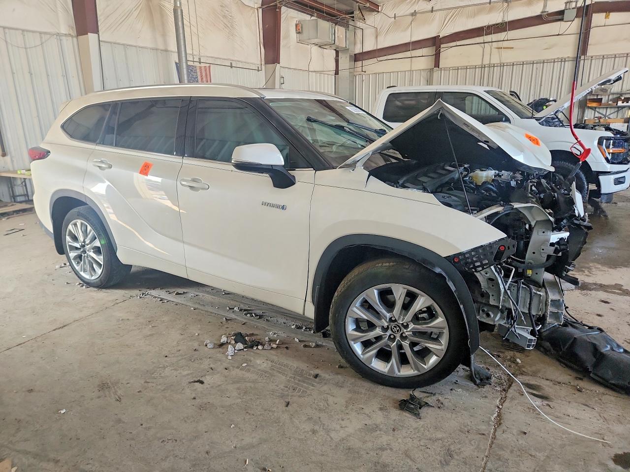 2021 Toyota Highlander Hybrid Limited White vin: 5TDYARAHXMS506348