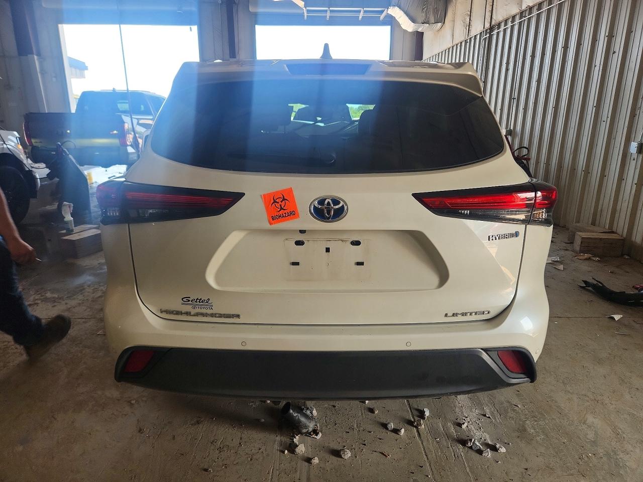 2021 Toyota Highlander Hybrid Limited White vin: 5TDYARAHXMS506348