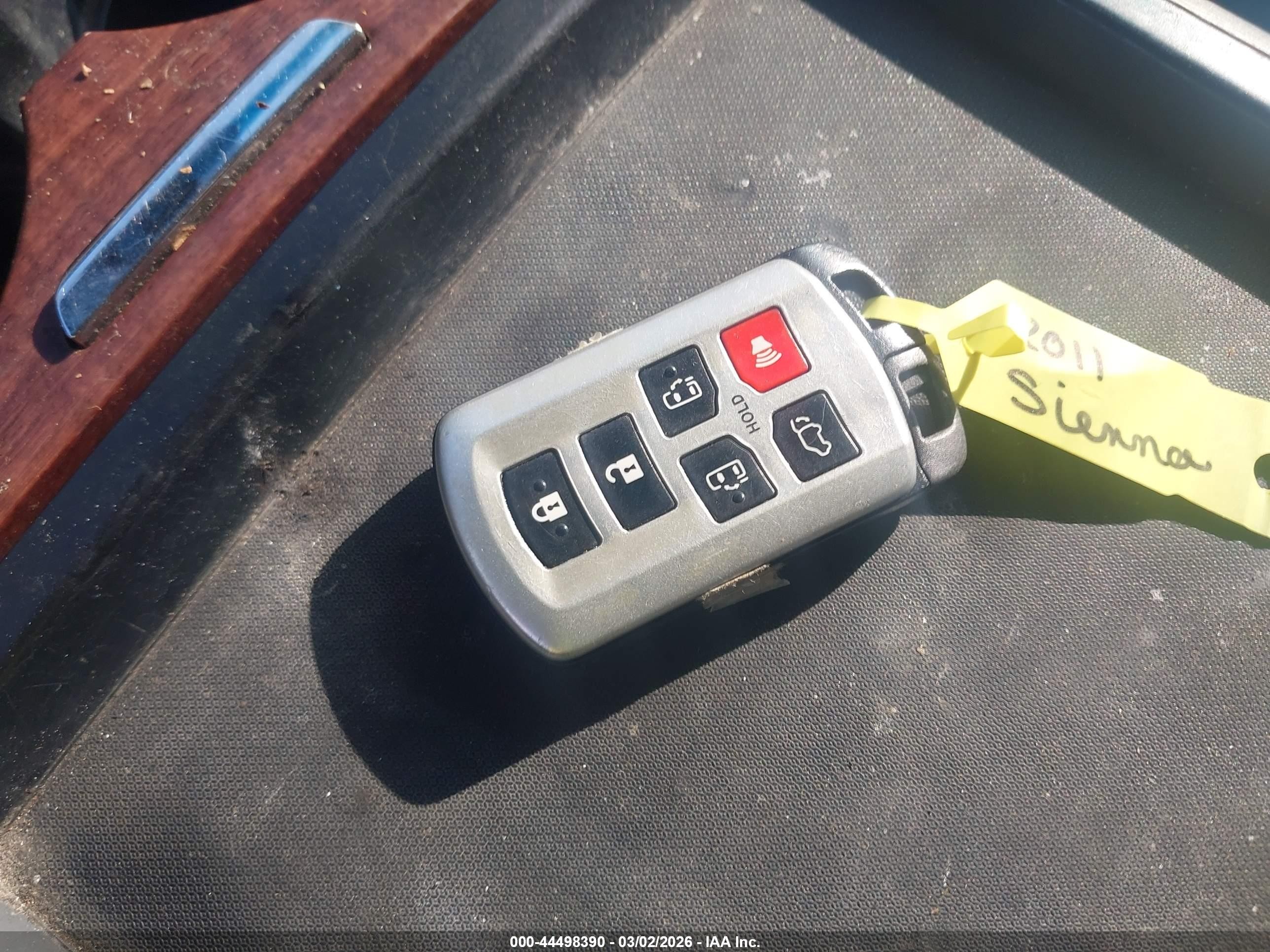 2011 Toyota Sienna Limited V6 Silver vin: 5TDYK3DC0BS001314