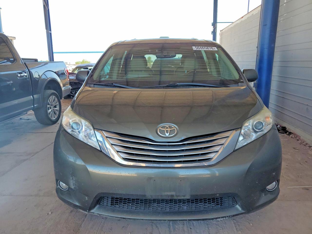 2011 Toyota Sienna Limited 7-passenger Gray vin: 5TDYK3DC0BS001829