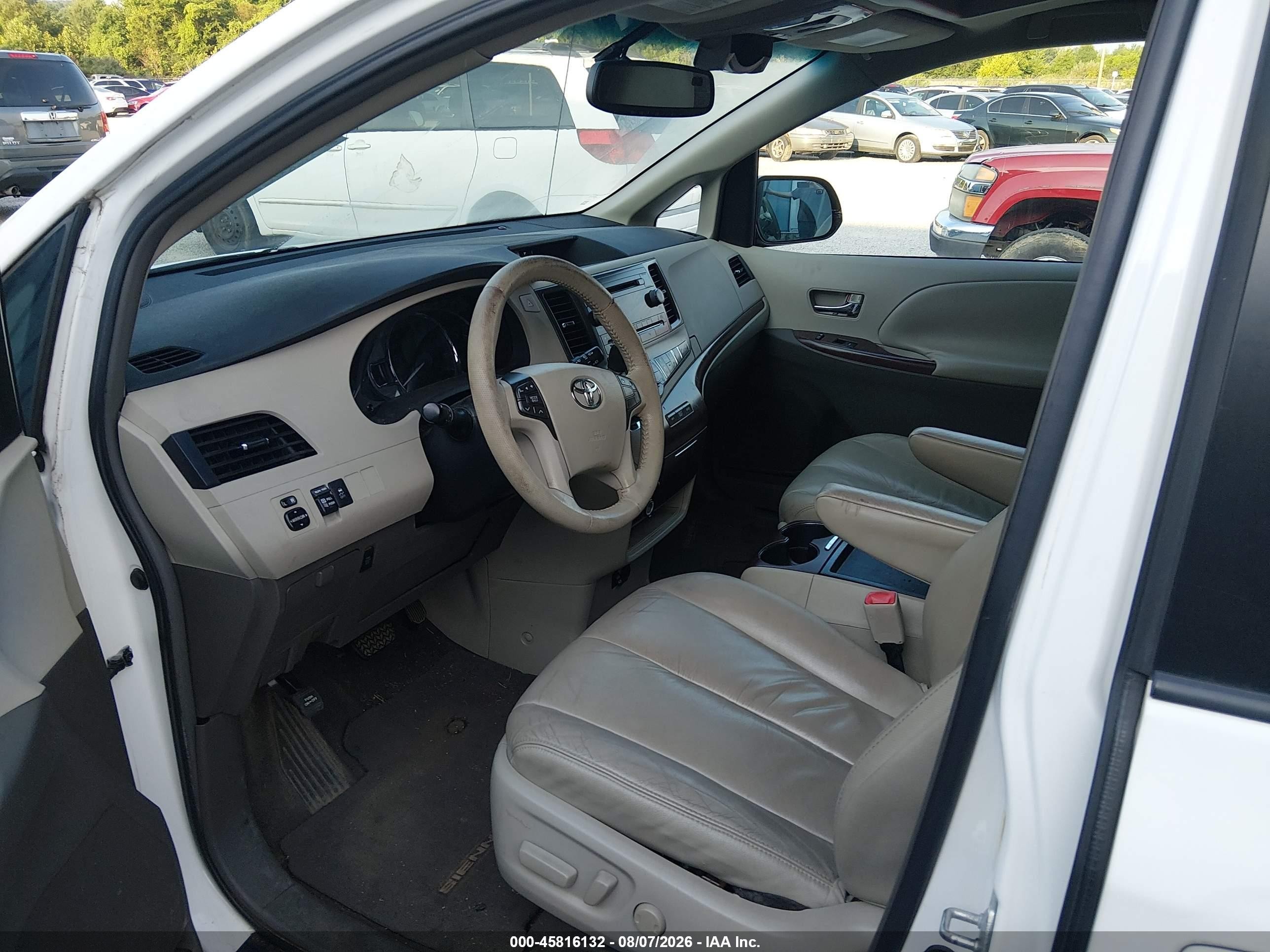 2011 Toyota Sienna Xle V6 White vin: 5TDYK3DC0BS014936