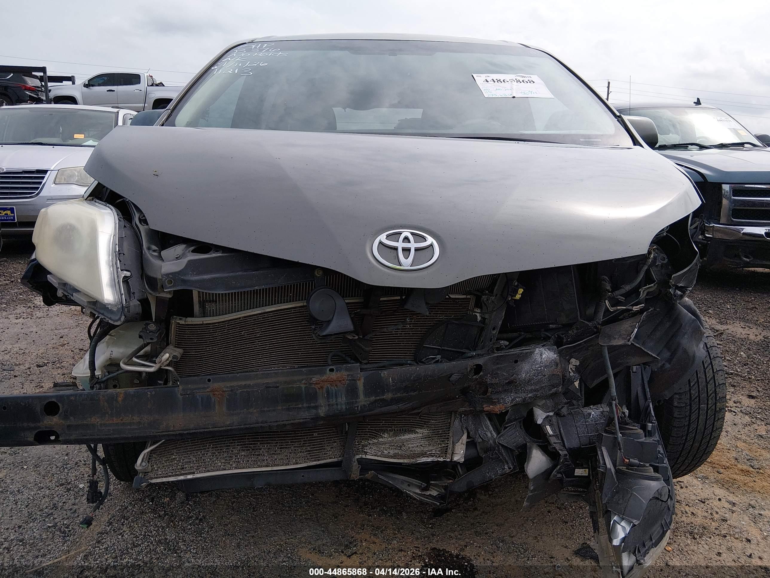 2011 Toyota Sienna Limited V6 Green vin: 5TDYK3DC0BS016251