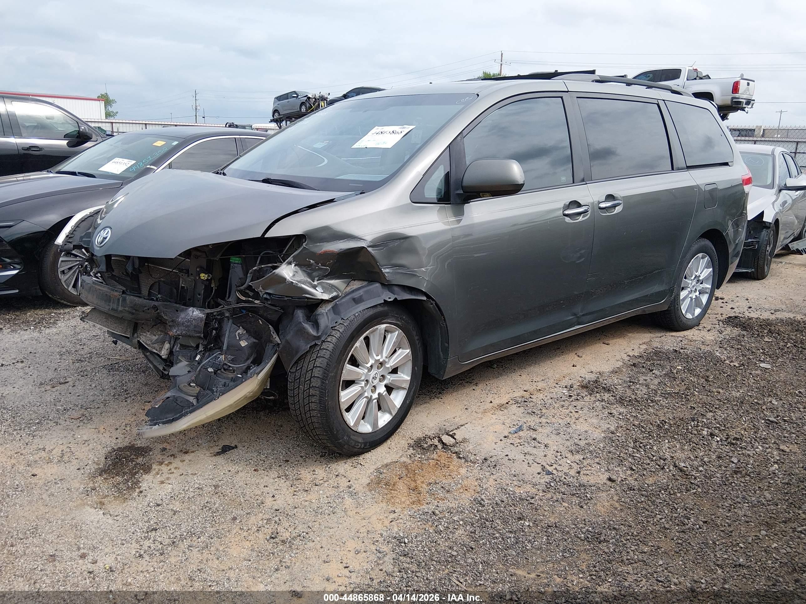 2011 Toyota Sienna Limited V6 Green vin: 5TDYK3DC0BS016251