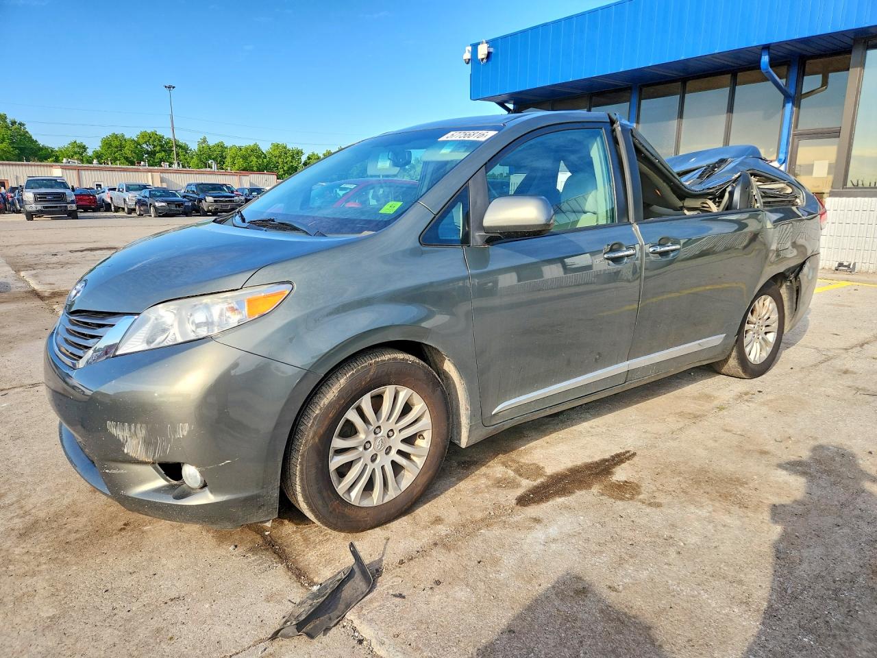 2011 Toyota Sienna Xle 8-passenger Зеленый vin: 5TDYK3DC0BS094674