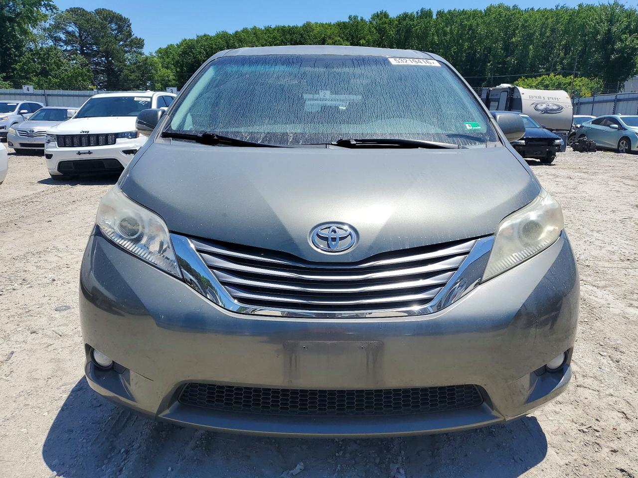 2011 Toyota Sienna Xle 8-passenger Серый vin: 5TDYK3DC0BS104779