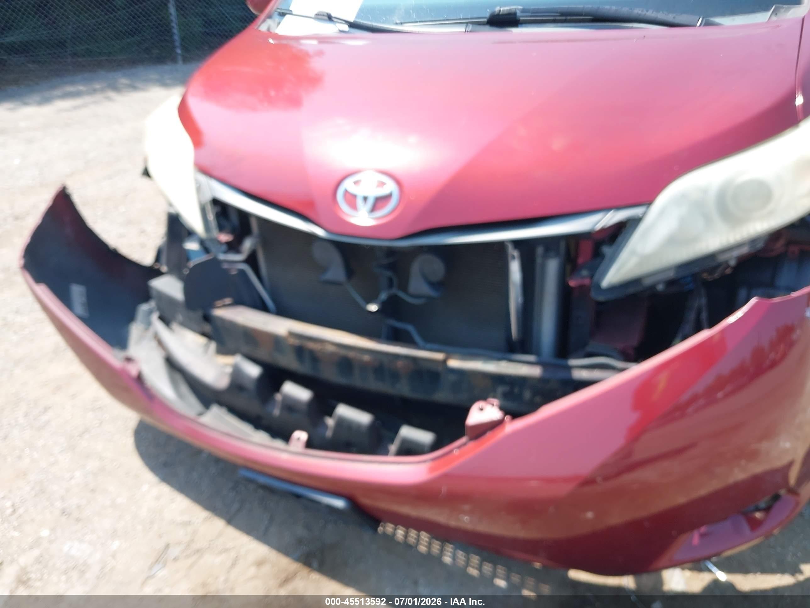 2011 Toyota Sienna Xle/limited Burgundy vin: 5TDYK3DC0BS112221