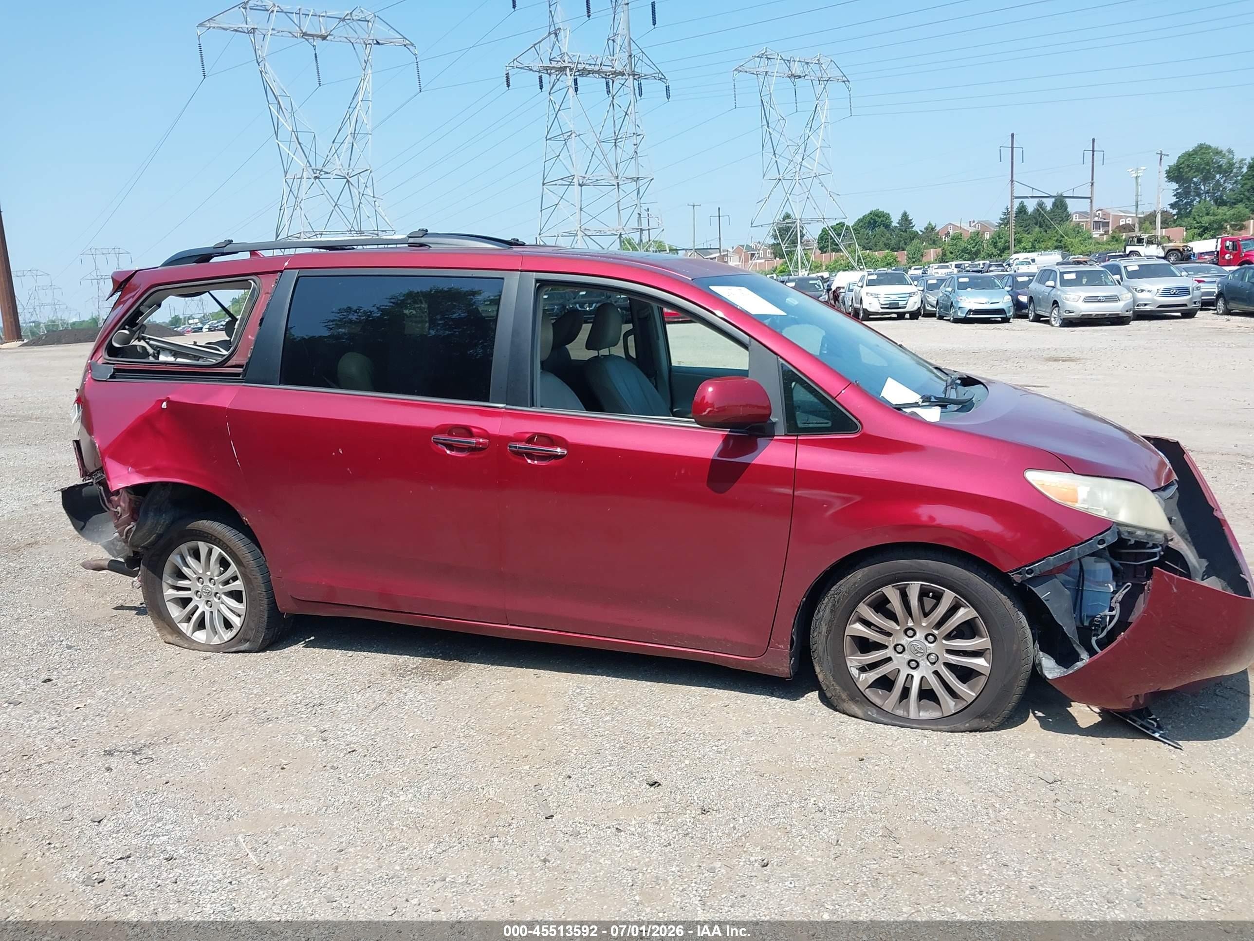 2011 Toyota Sienna Xle/limited Burgundy vin: 5TDYK3DC0BS112221