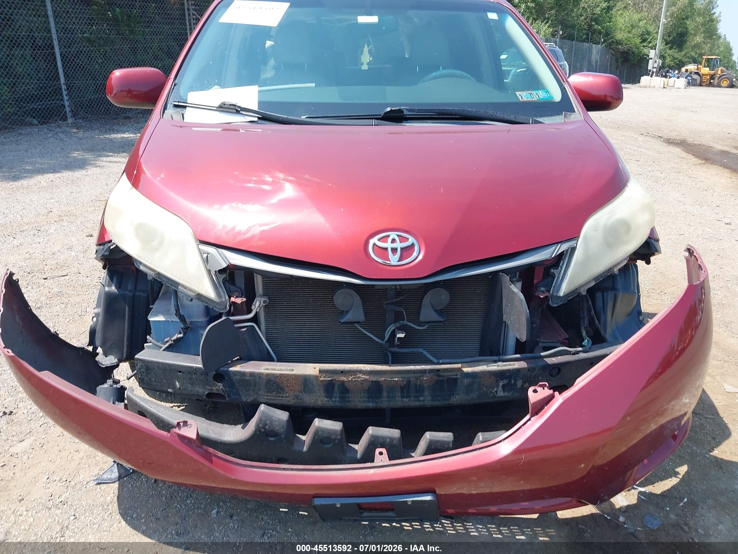 2011 Toyota Sienna Xle/limited Burgundy vin: 5TDYK3DC0BS112221