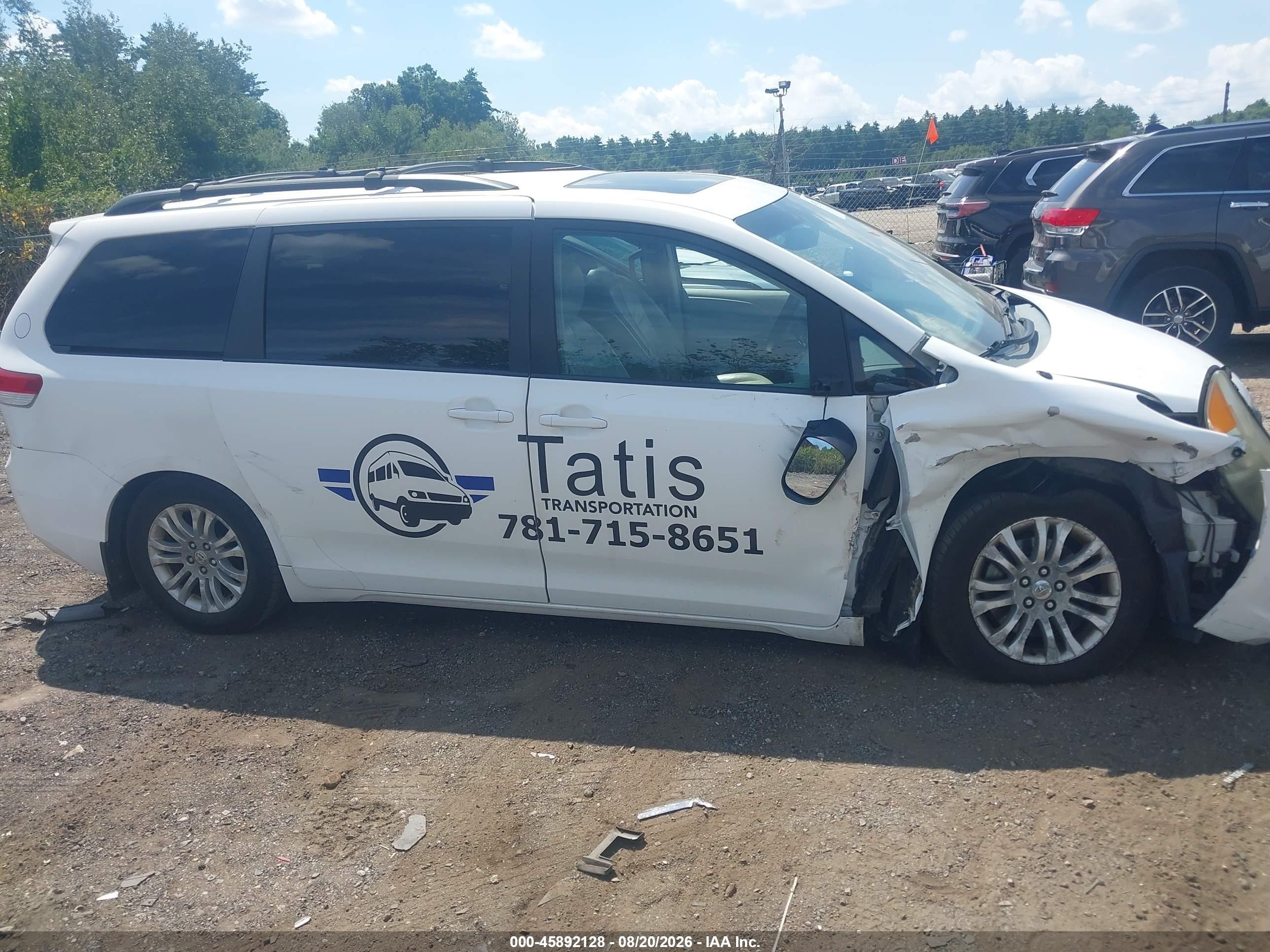 2011 Toyota Sienna Xle V6 Белый vin: 5TDYK3DC0BS132288