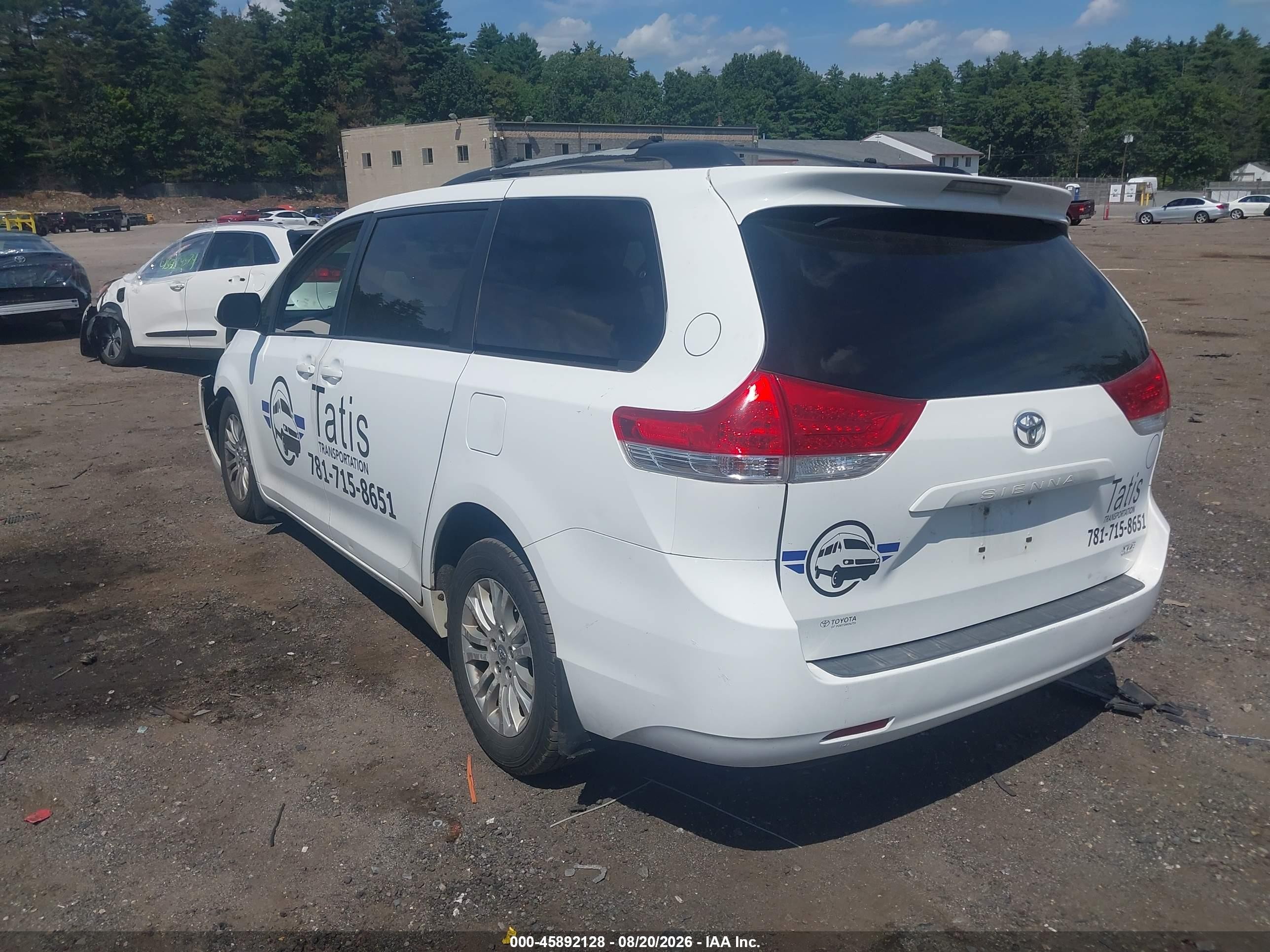 2011 Toyota Sienna Xle V6 Белый vin: 5TDYK3DC0BS132288