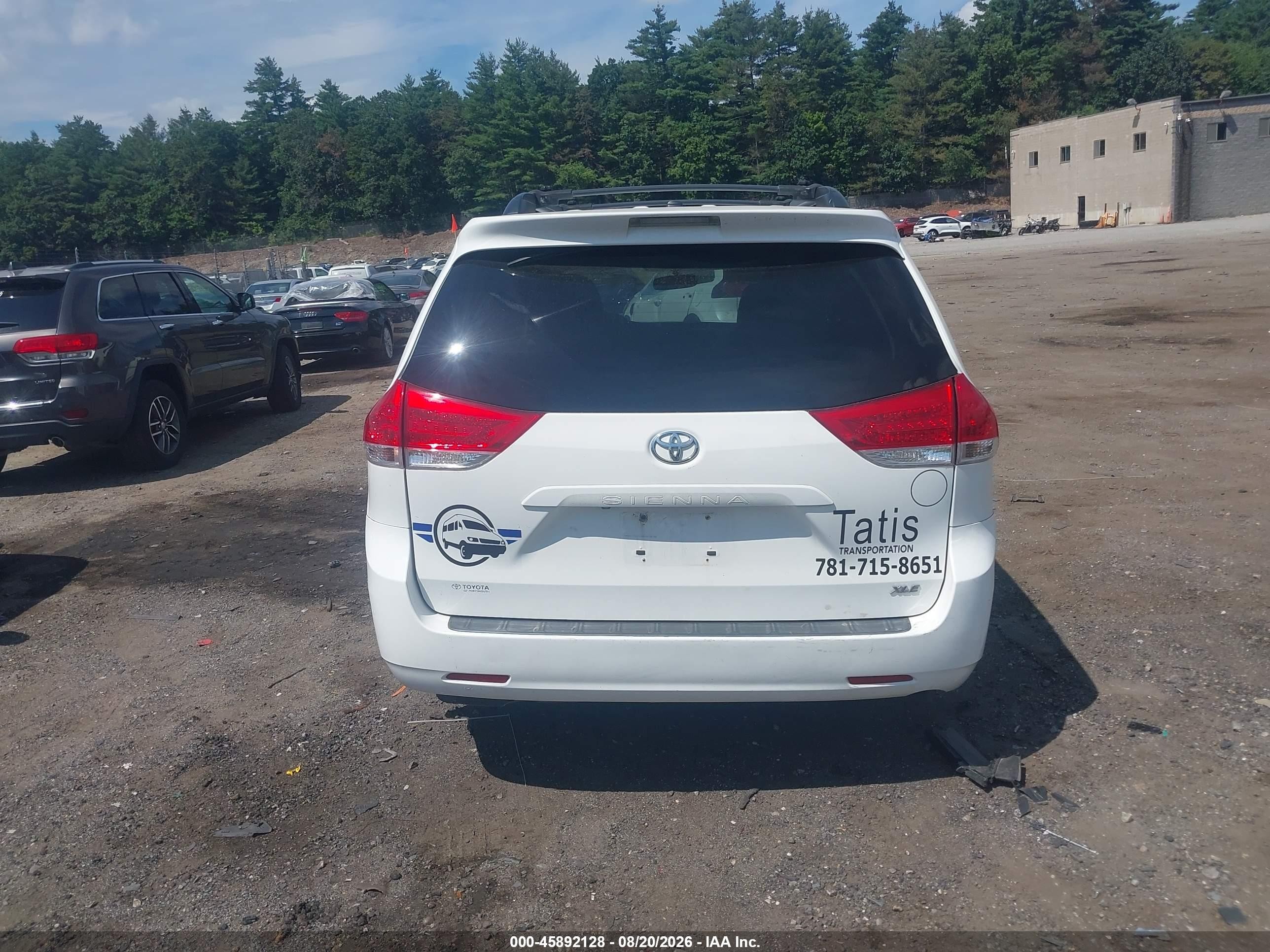 2011 Toyota Sienna Xle V6 Белый vin: 5TDYK3DC0BS132288
