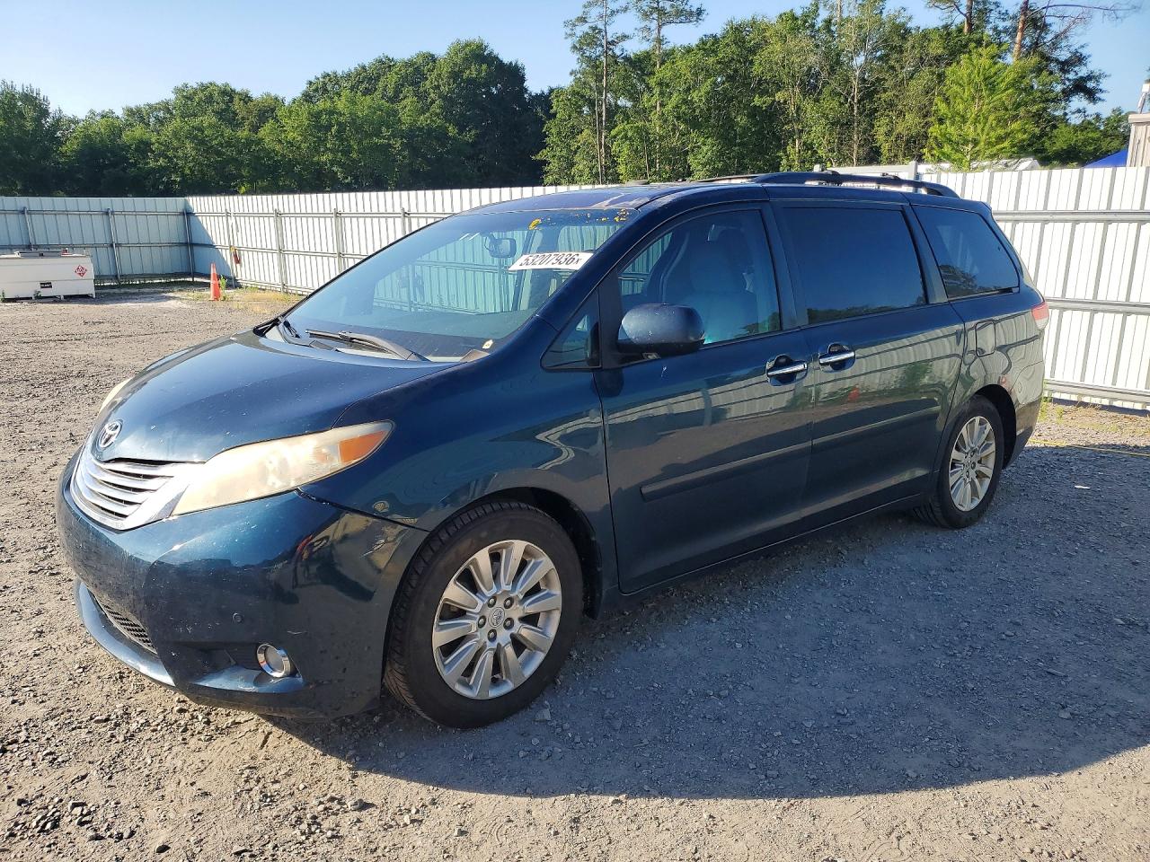 2011 Toyota Sienna Limited 7-passenger Blue vin: 5TDYK3DC0BS147406