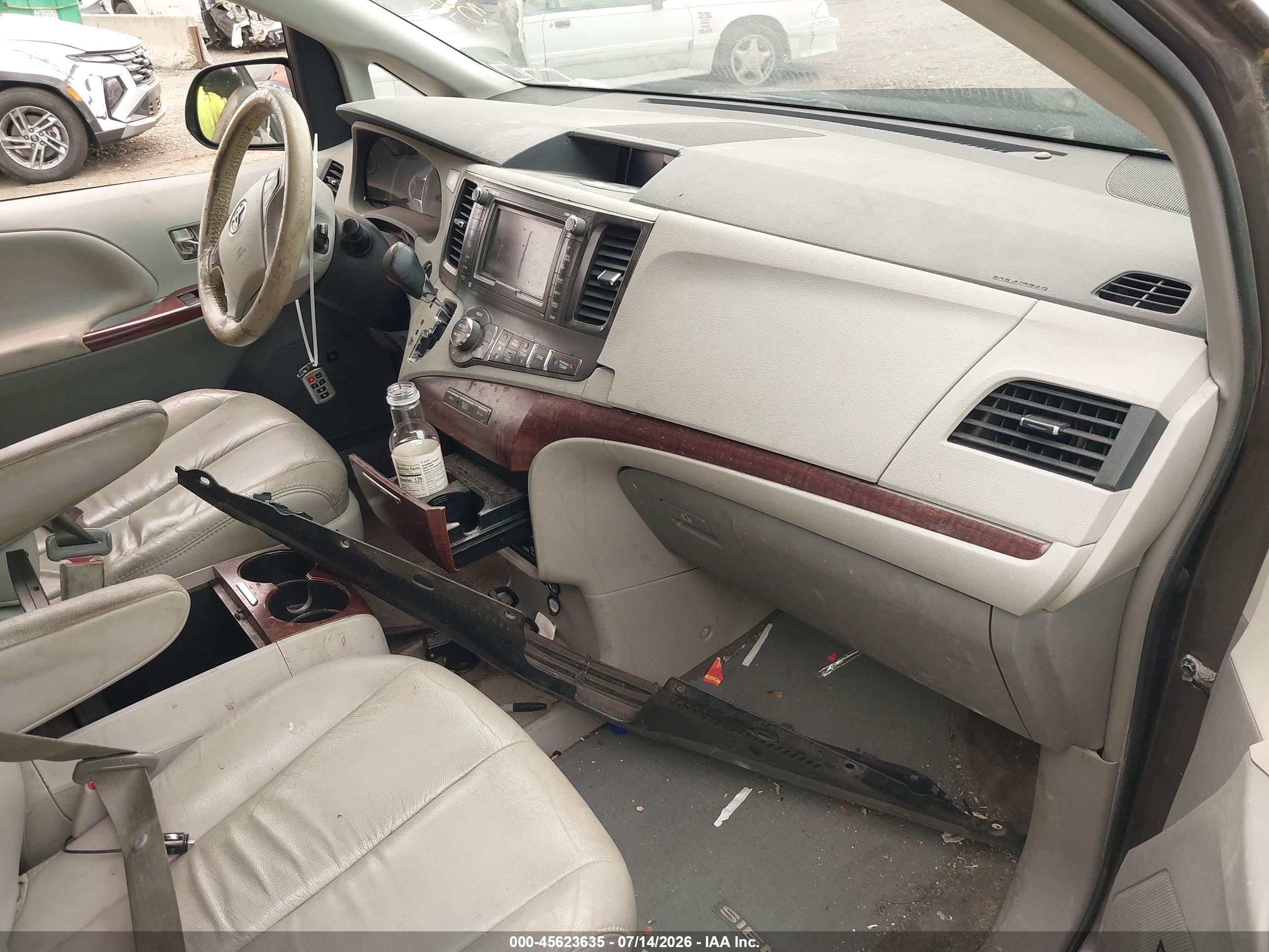 2011 Toyota Sienna Xle V6 Gray vin: 5TDYK3DC0BS148619