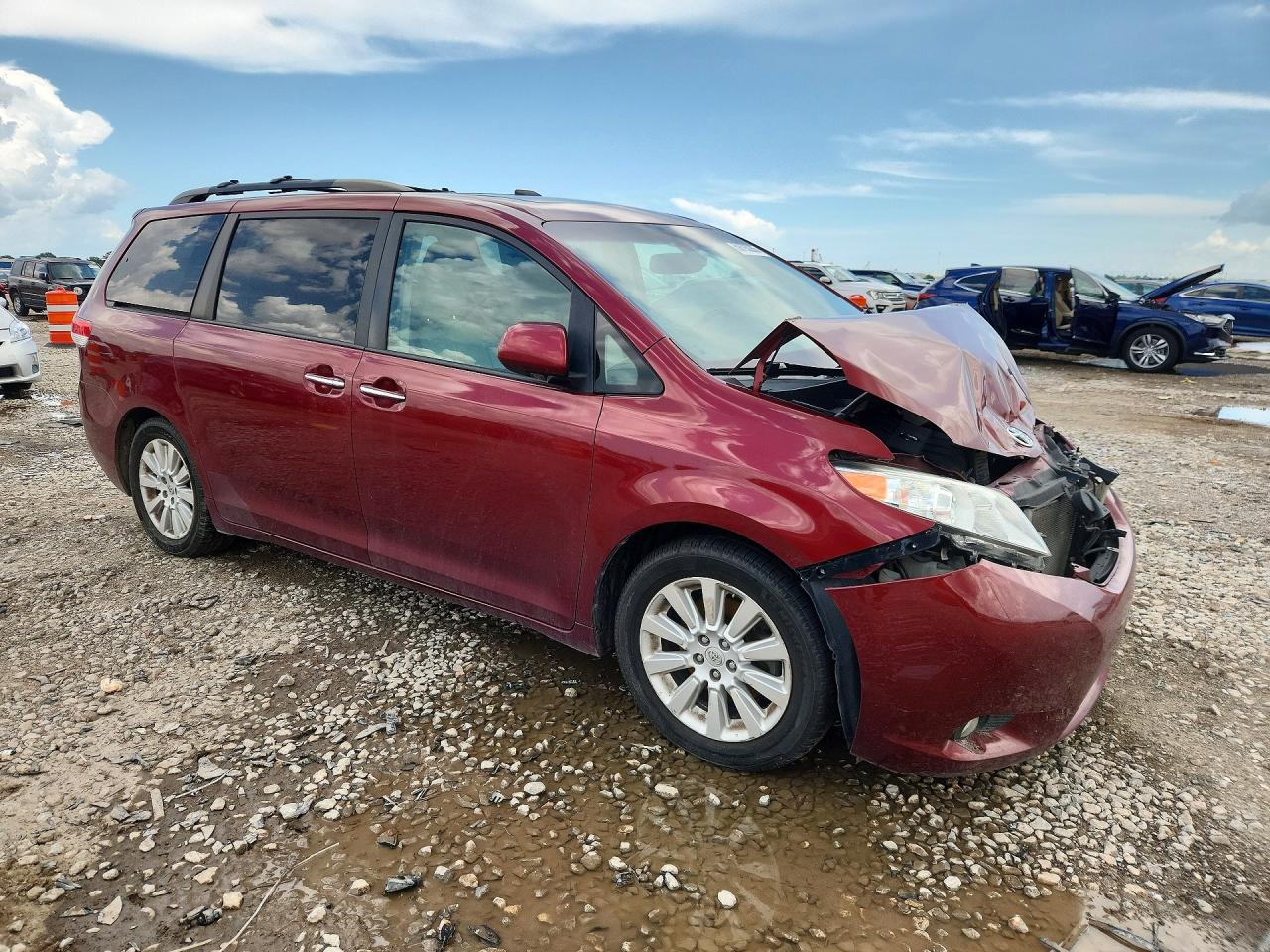 2012 Toyota Sienna Limited 7-passenger Burgundy vin: 5TDYK3DC0CS207962